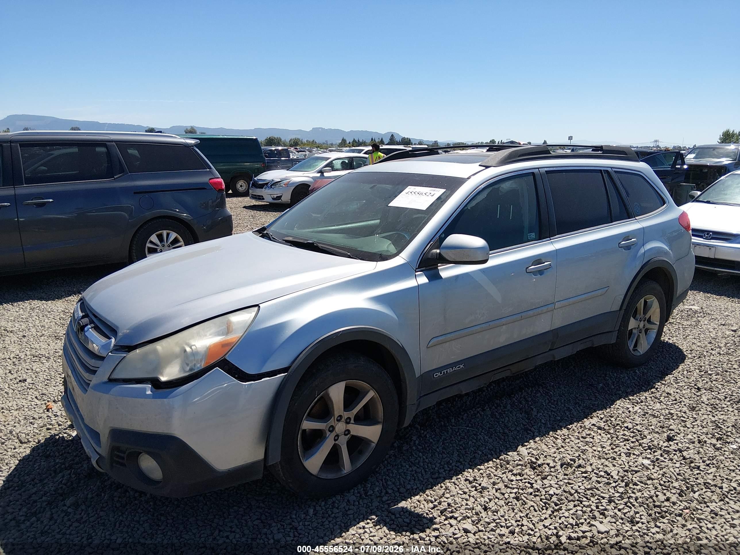 2014 Subaru Outback 2.5i Limited Silver vin: 4S4BRBLC5E3265014