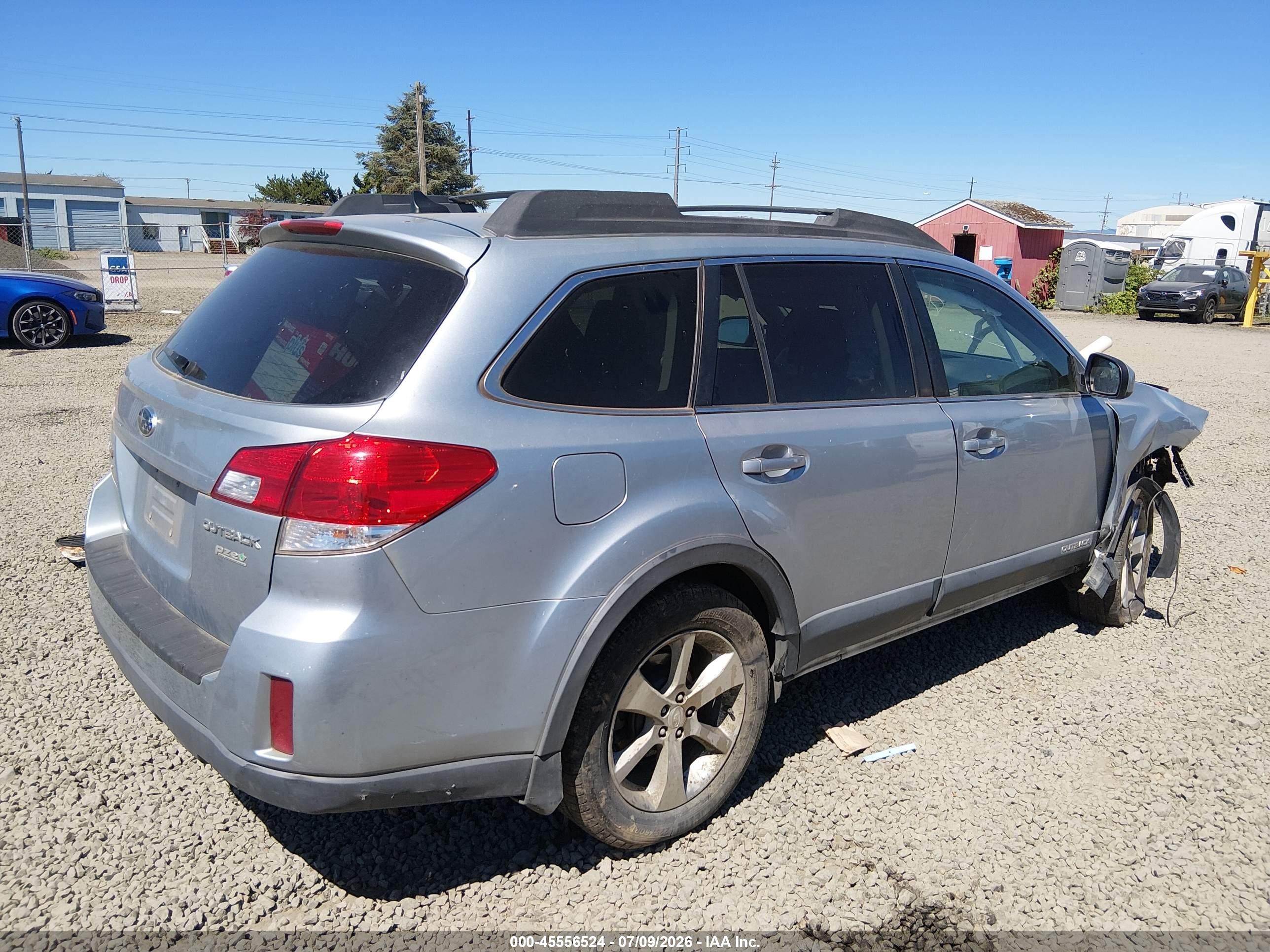 2014 Subaru Outback 2.5i Limited Silver vin: 4S4BRBLC5E3265014