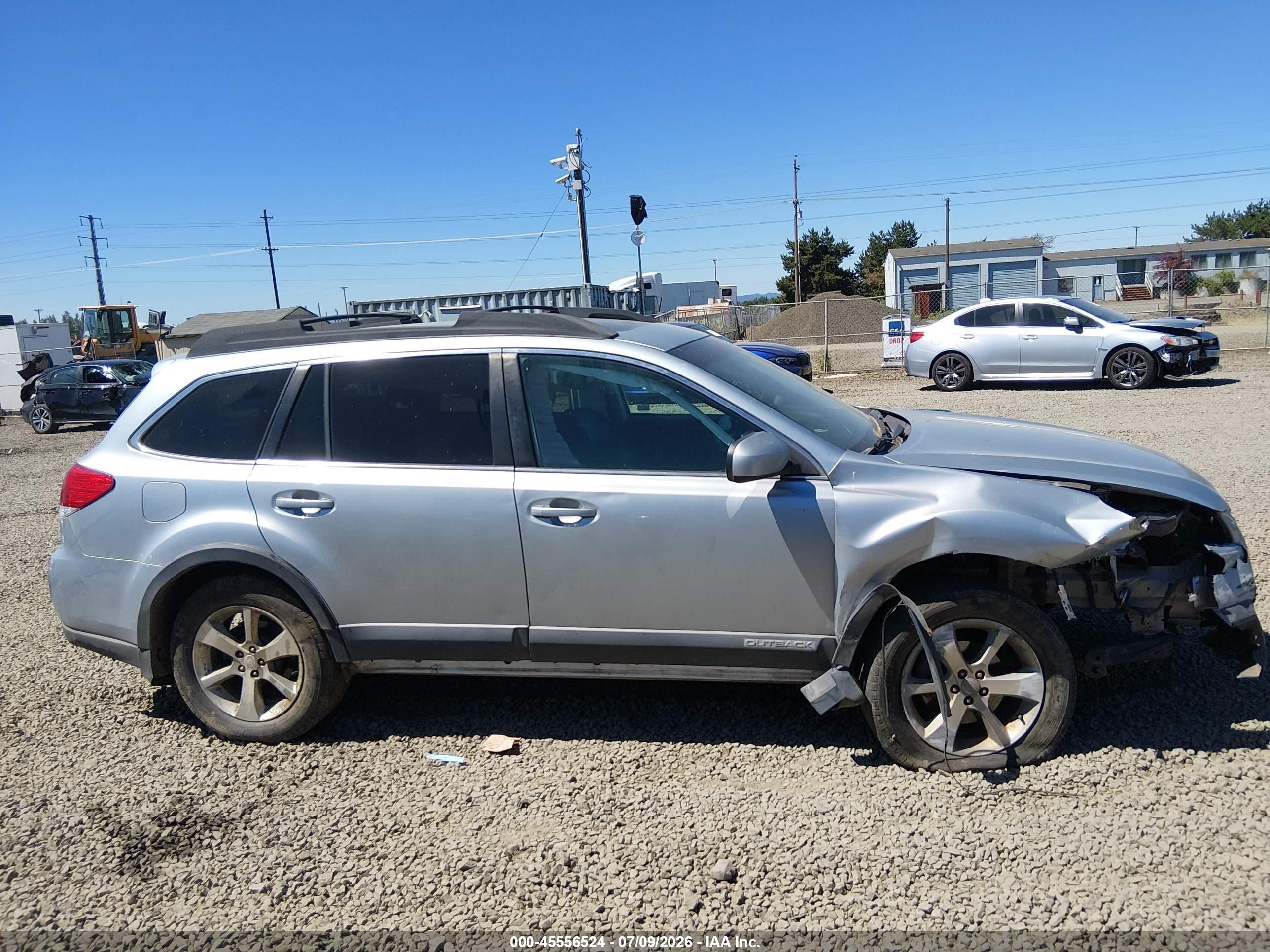 2014 Subaru Outback 2.5i Limited Silver vin: 4S4BRBLC5E3265014