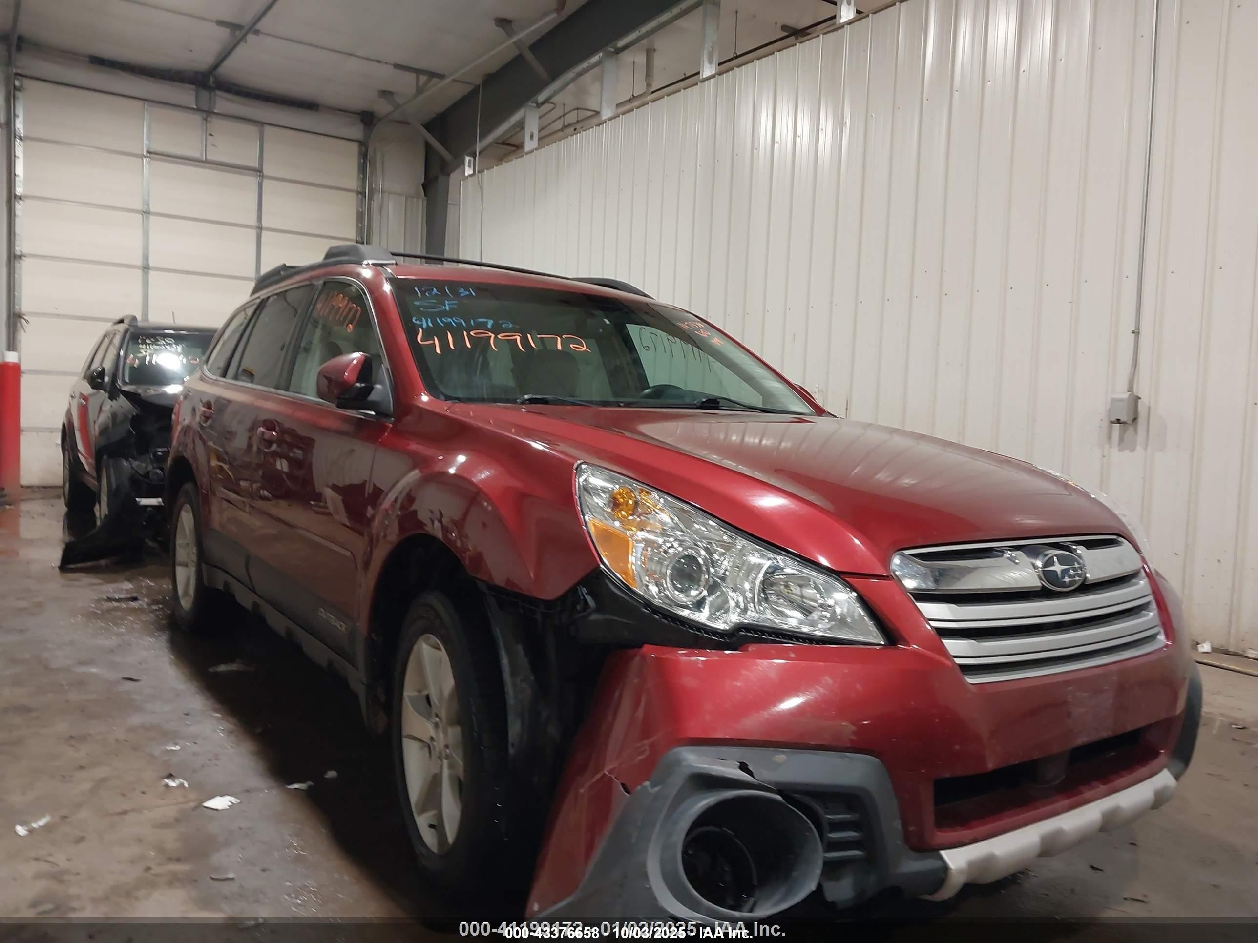 2014 Subaru Outback 2.5i Limited Red vin: 4S4BRBLC6E3244172