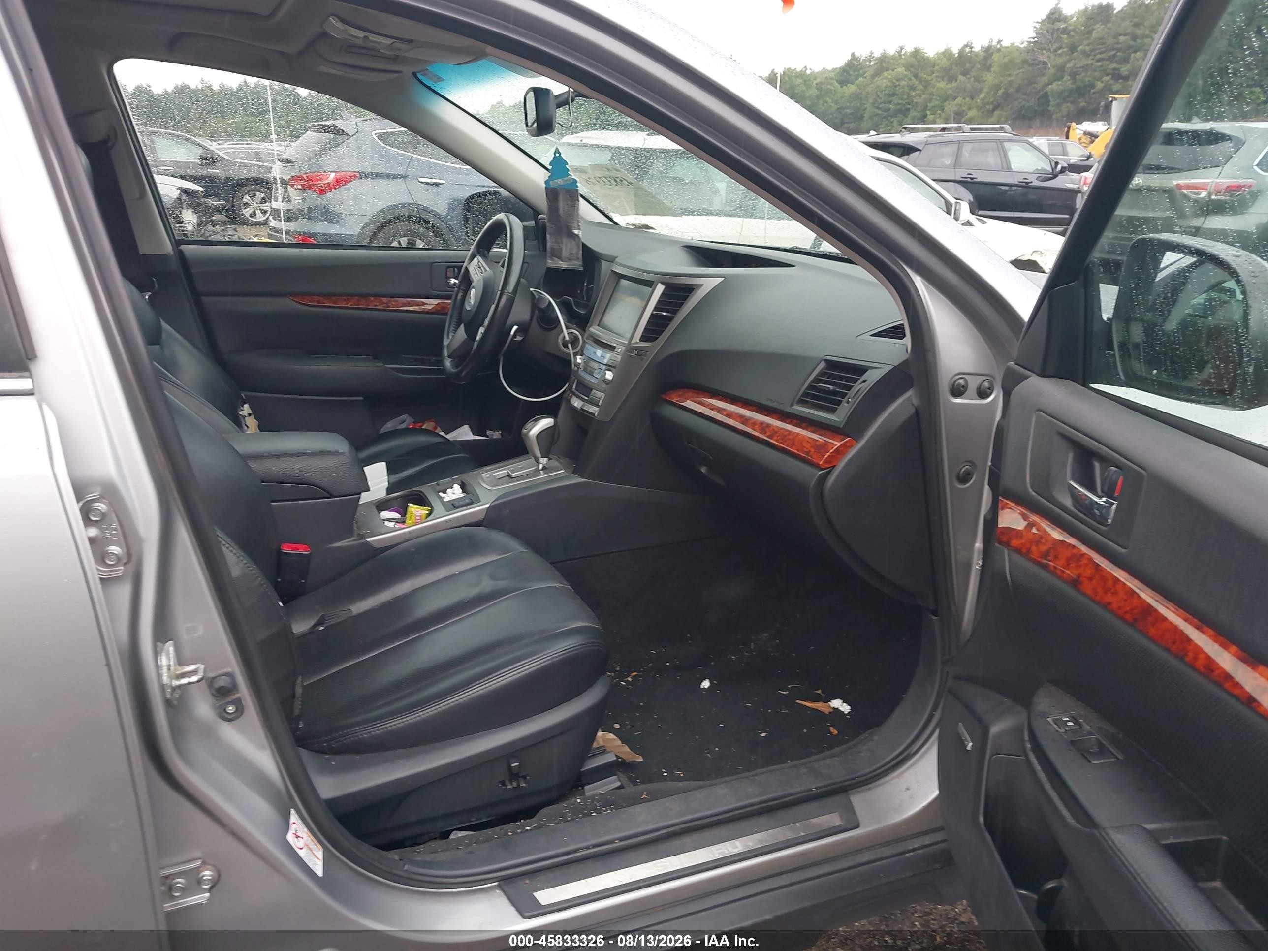 2011 Subaru Outback 2.5i Limited Silver vin: 4S4BRBLC7B3351890