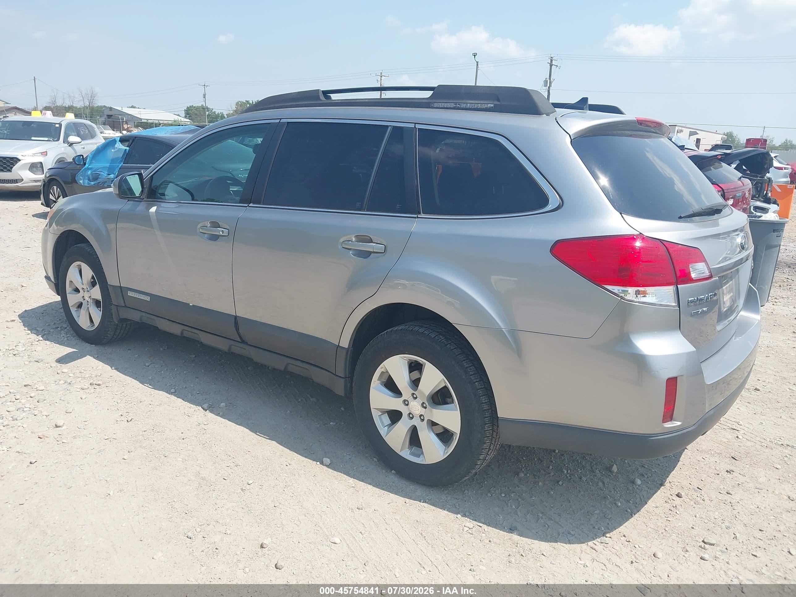 2011 Subaru Outback 2.5i Limited Silver vin: 4S4BRBLC7B3402210