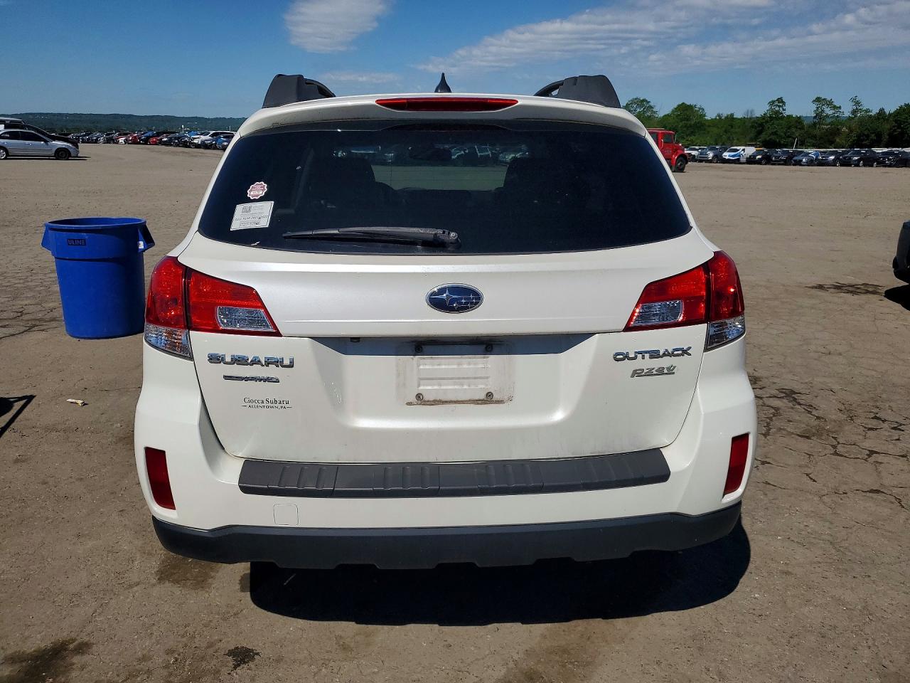 2014 Subaru Outback 2.5i Limited White vin: 4S4BRBLC7E3244780