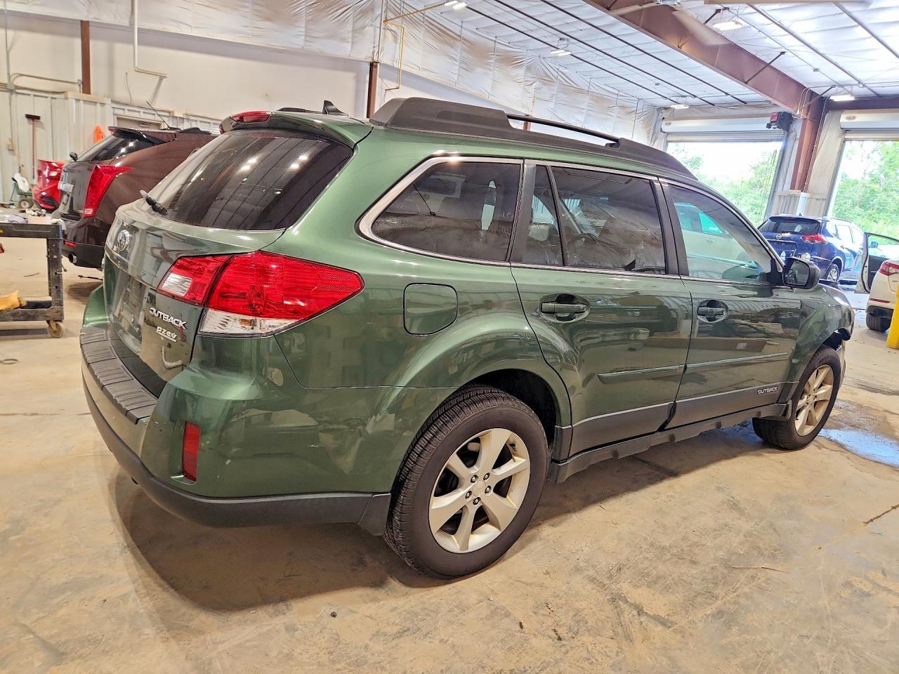 2014 Subaru Outback 2.5i Limited Green vin: 4S4BRBLC7E3255018