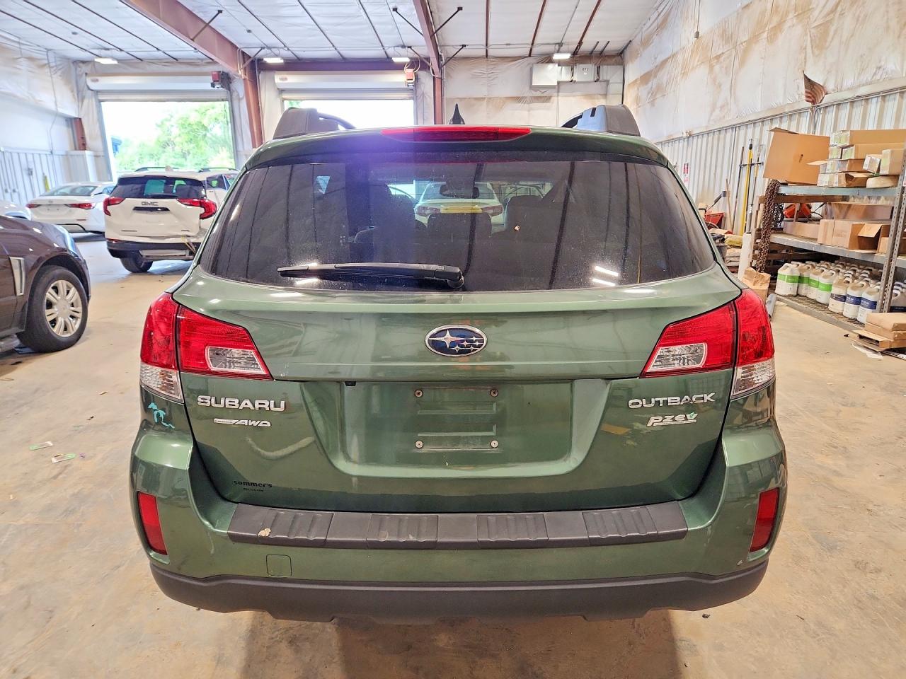 2014 Subaru Outback 2.5i Limited Green vin: 4S4BRBLC7E3255018