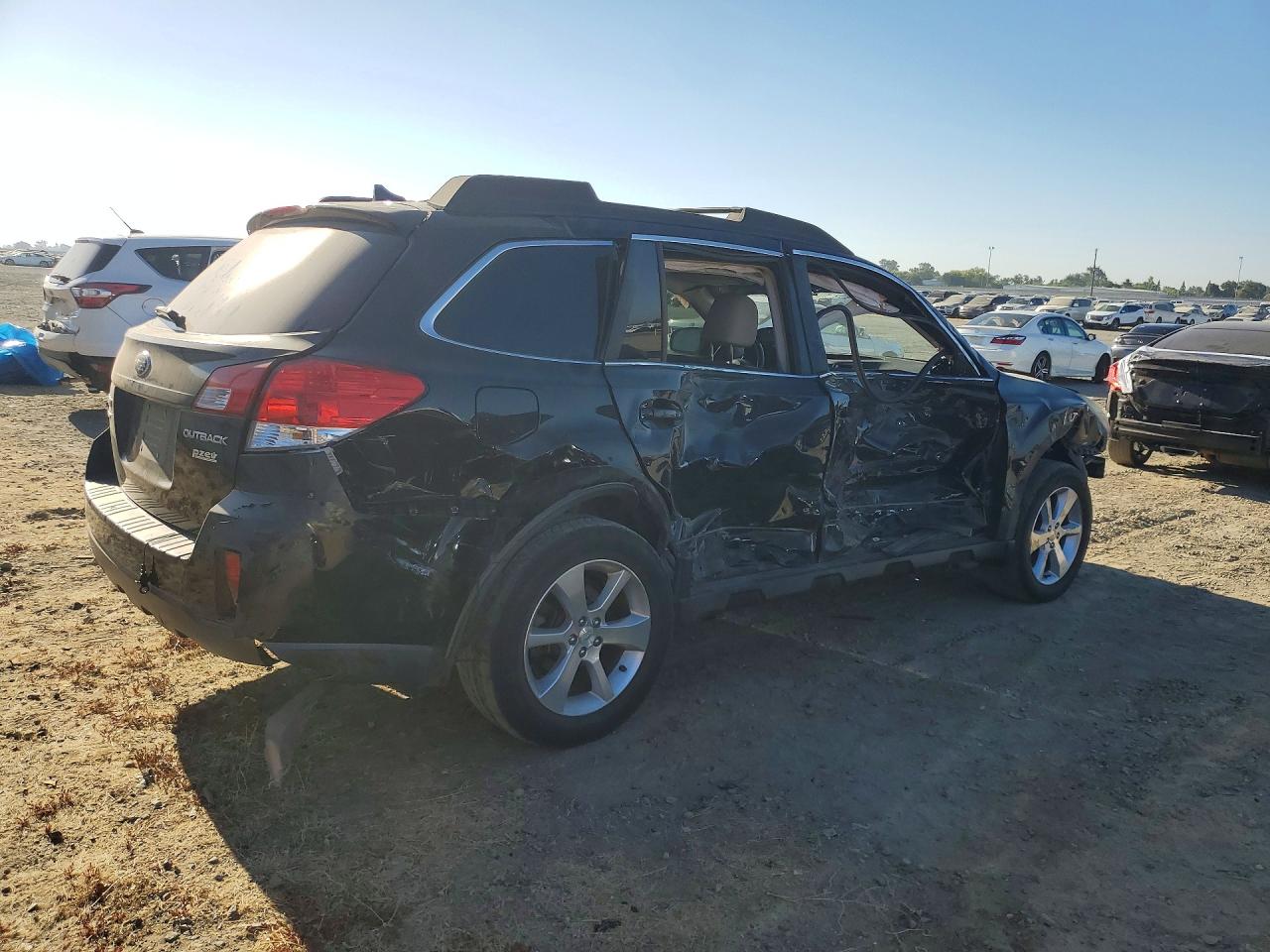2014 Subaru Outback 2.5i Limited Black vin: 4S4BRBLC7E3294899