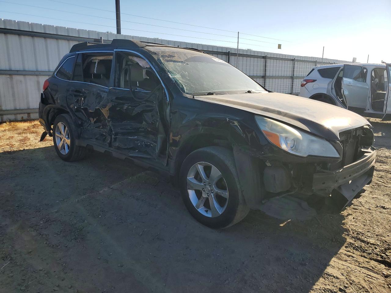 2014 Subaru Outback 2.5i Limited Black vin: 4S4BRBLC7E3294899
