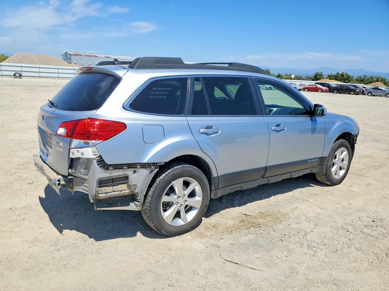 2014 Subaru Outback 2.5i Limited Silver vin: 4S4BRBLC7E3299553
