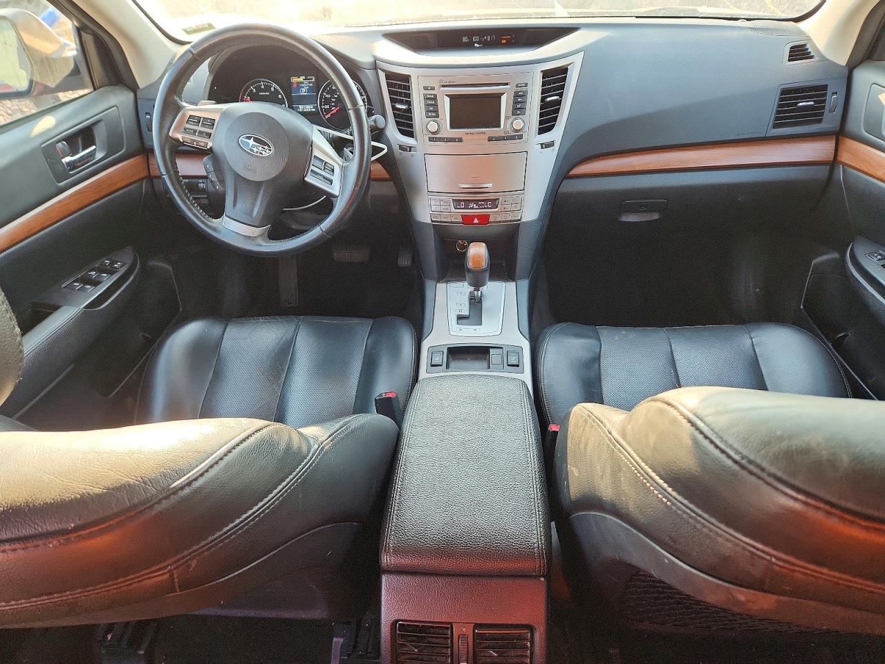 2014 Subaru Outback 2.5i Limited Red vin: 4S4BRBLC7E3323947