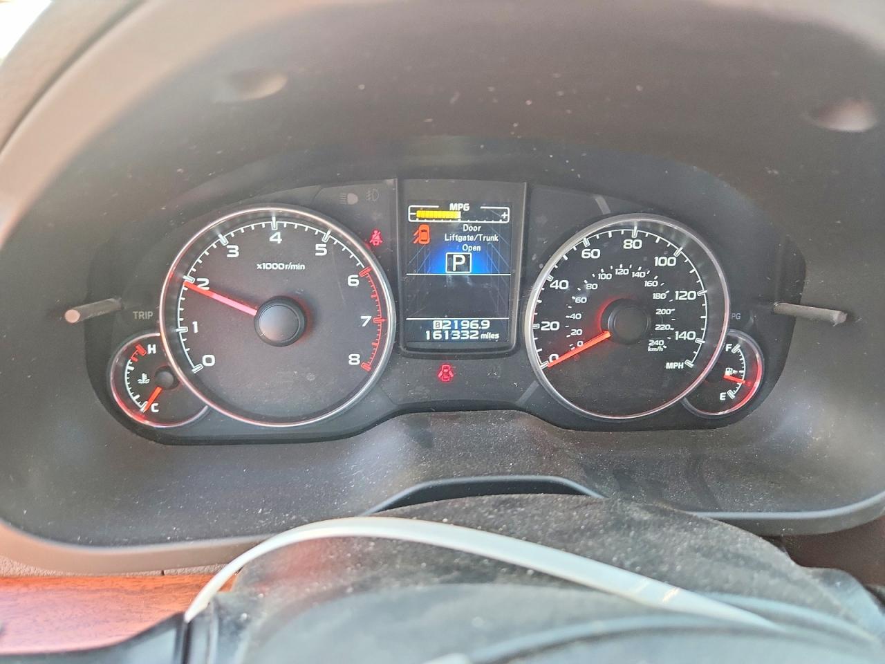 2014 Subaru Outback 2.5i Limited Red vin: 4S4BRBLC7E3323947