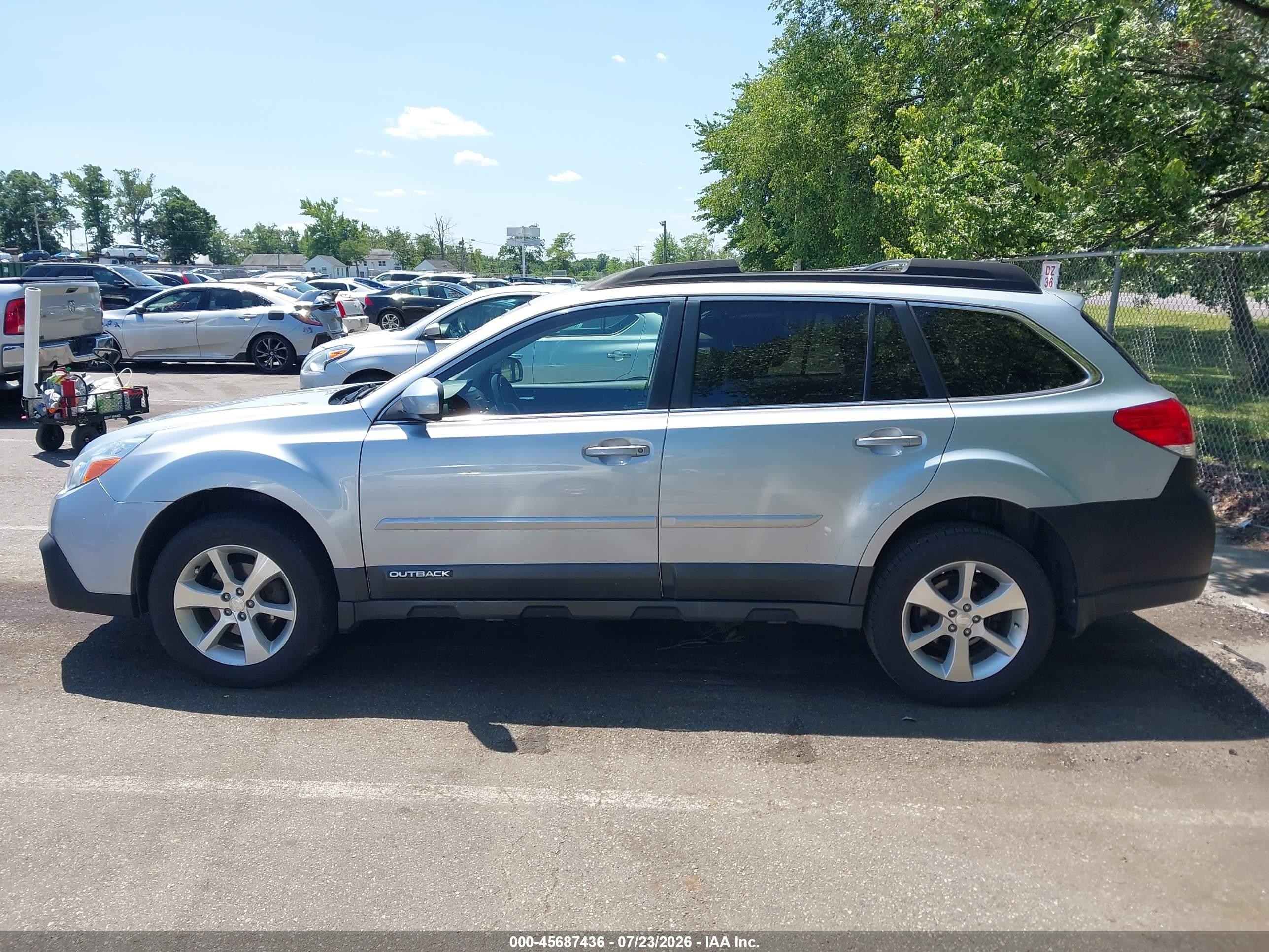 2014 Subaru Outback 2.5i Limited Gray vin: 4S4BRBLC8E3209245