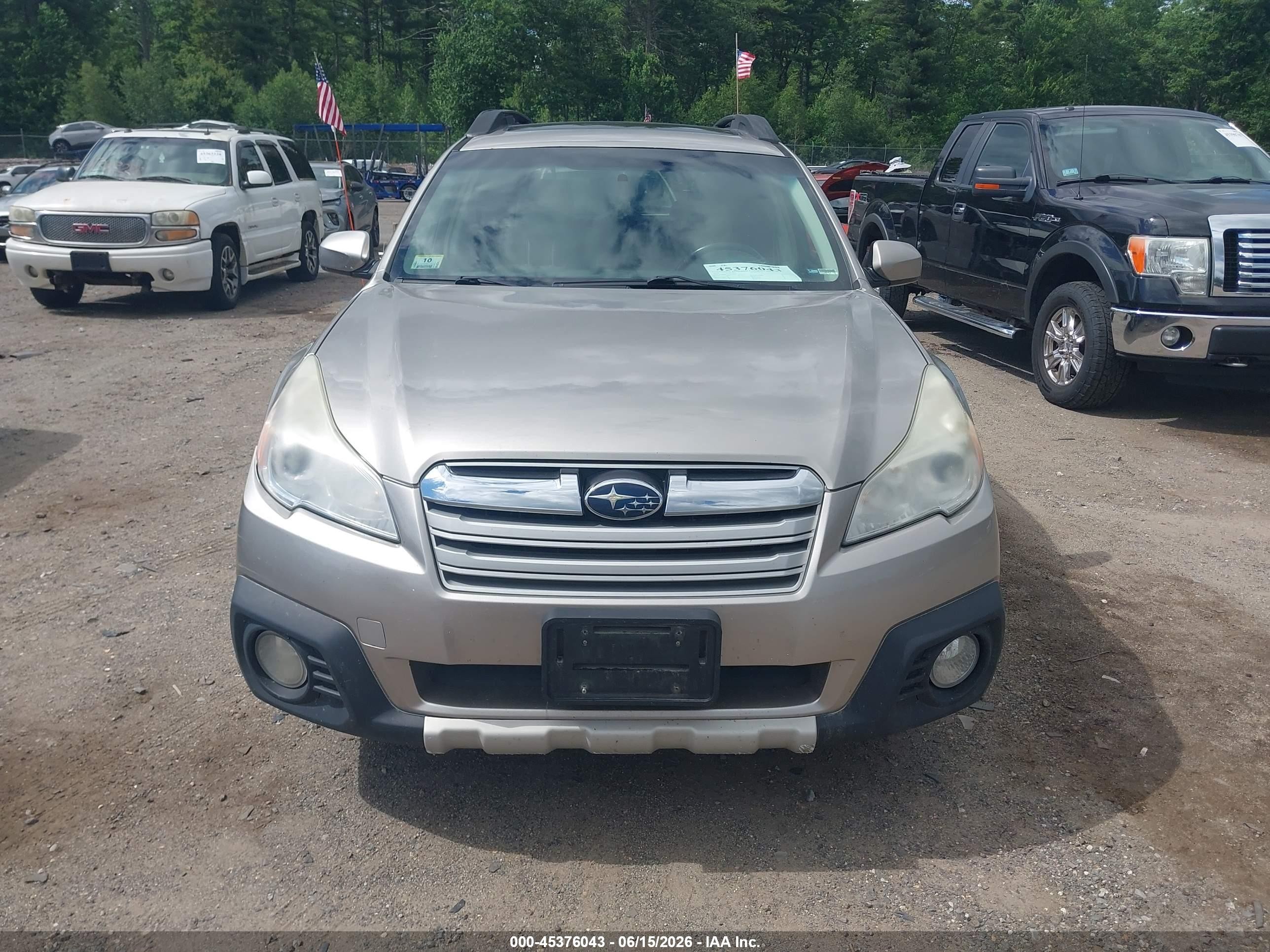 2014 Subaru Outback 2.5i Limited Silver vin: 4S4BRBLC8E3247610