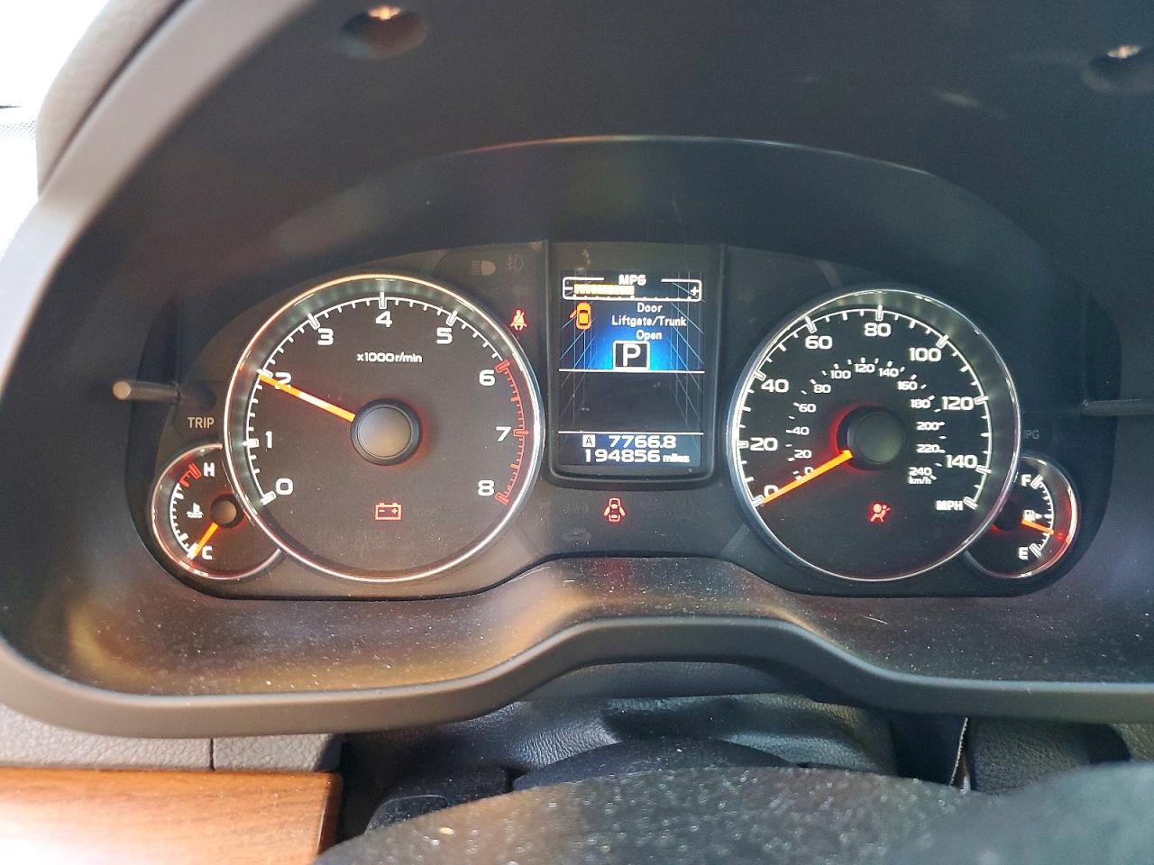2014 Subaru Outback 2.5i Limited Золотой vin: 4S4BRBLC8E3267548