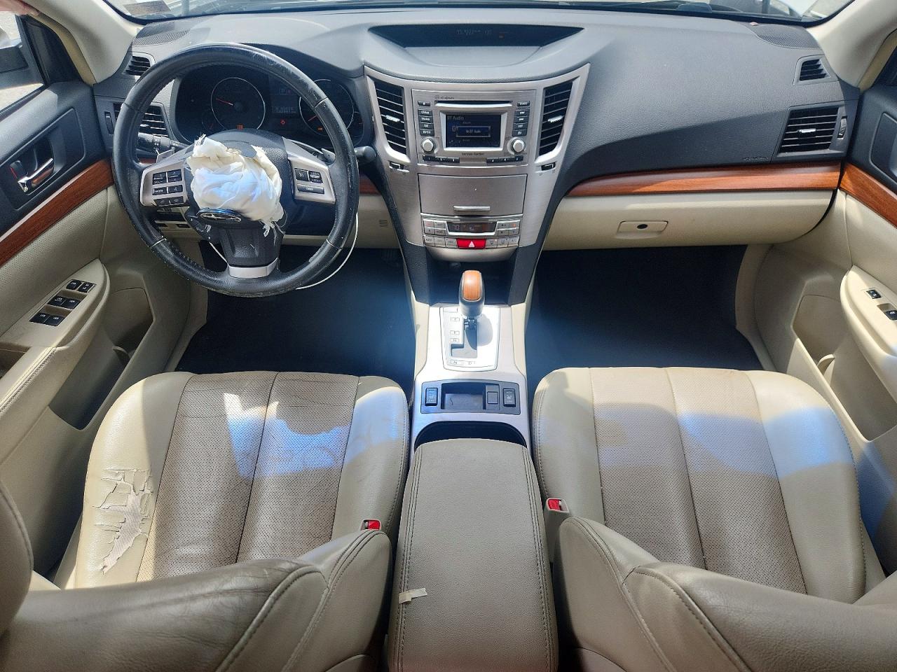2014 Subaru Outback 2.5i Limited White vin: 4S4BRBLC8E3270028