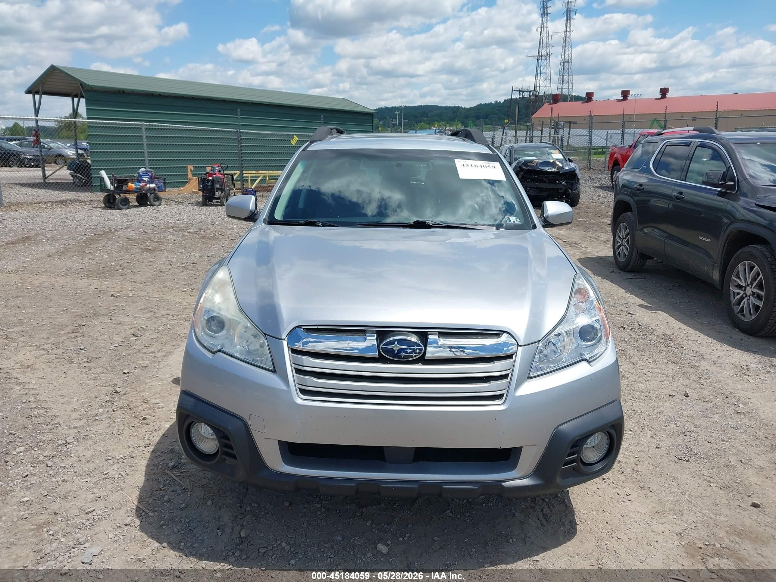 2014 Subaru Outback 2.5i Limited Silver vin: 4S4BRBLC8E3310169