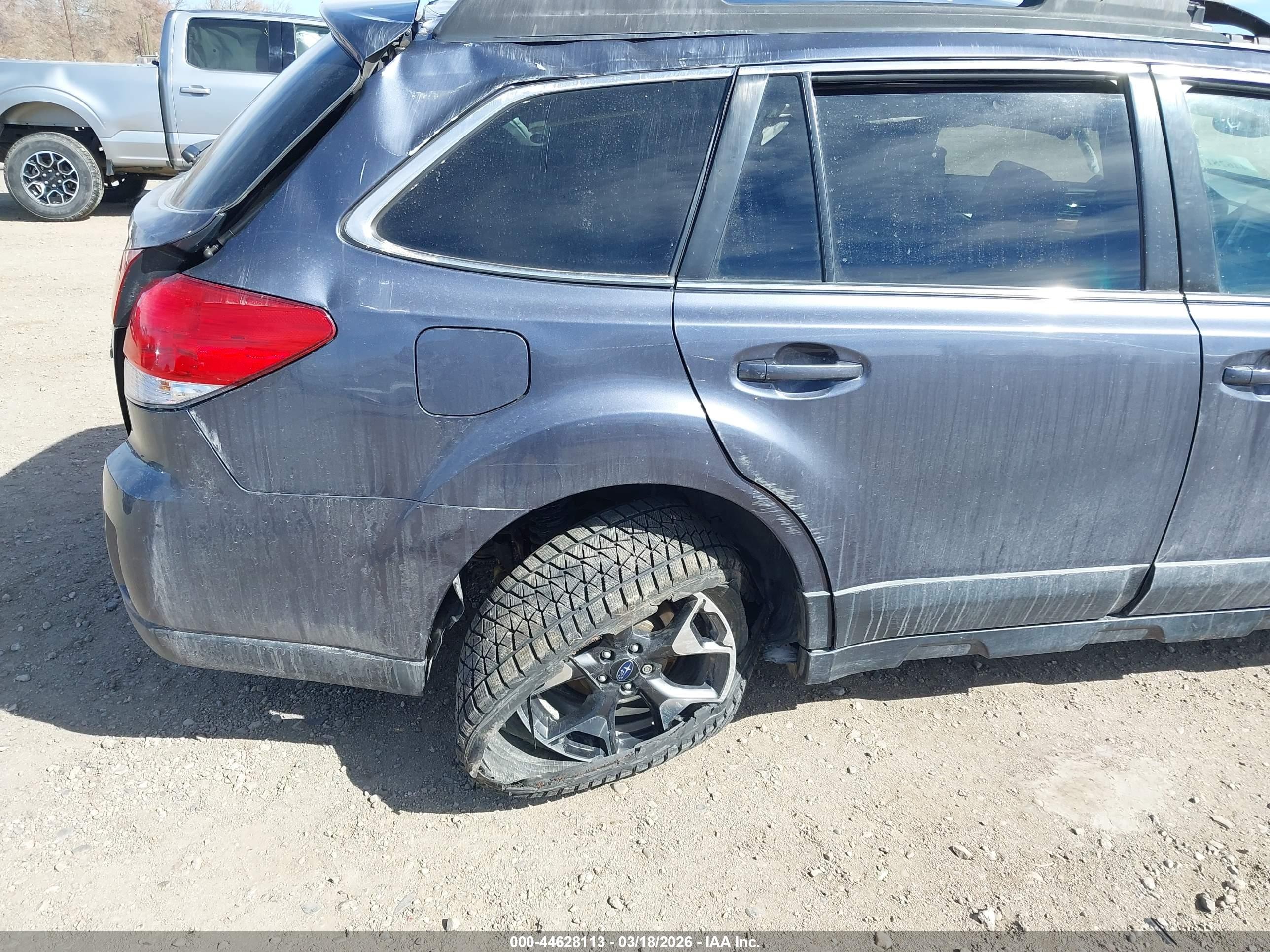 2014 Subaru Outback 2.5i Limited Dark Blue vin: 4S4BRBLC8E3321852