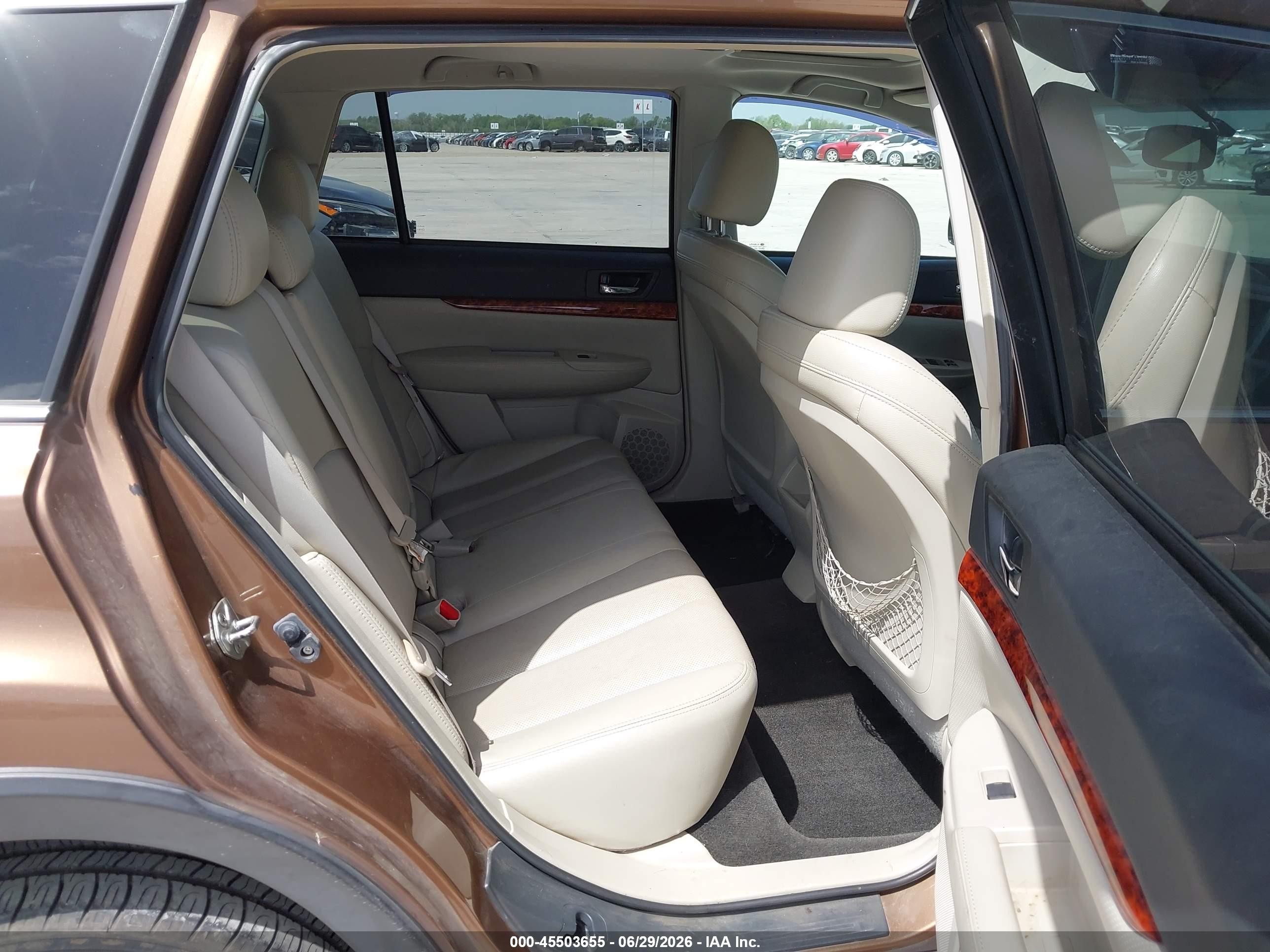 2011 Subaru Outback 2.5i Limited Коричневый vin: 4S4BRBLC9B3410017