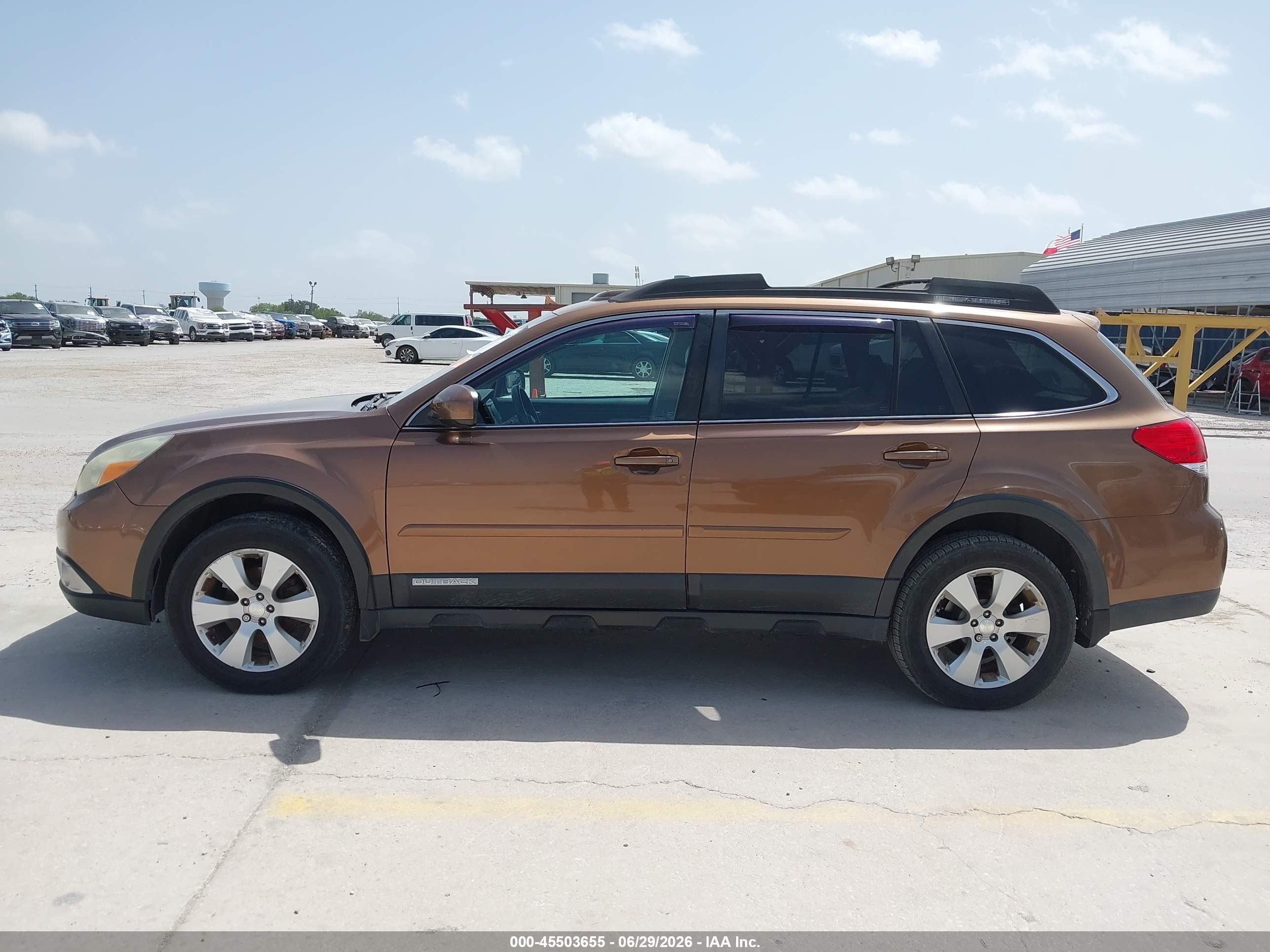 2011 Subaru Outback 2.5i Limited Коричневый vin: 4S4BRBLC9B3410017
