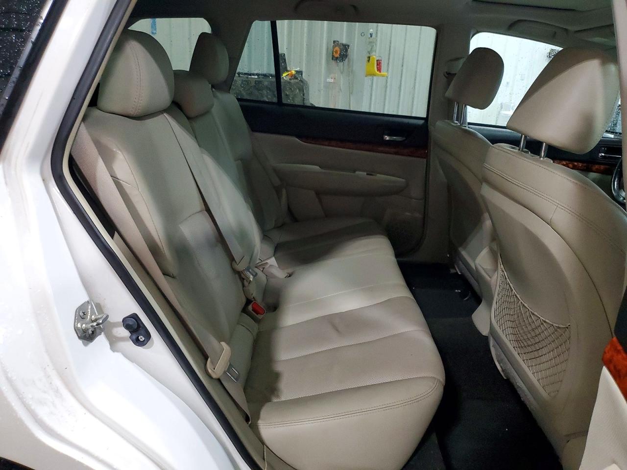 2012 Subaru Outback 2.5i Limited White vin: 4S4BRBLC9C3200633