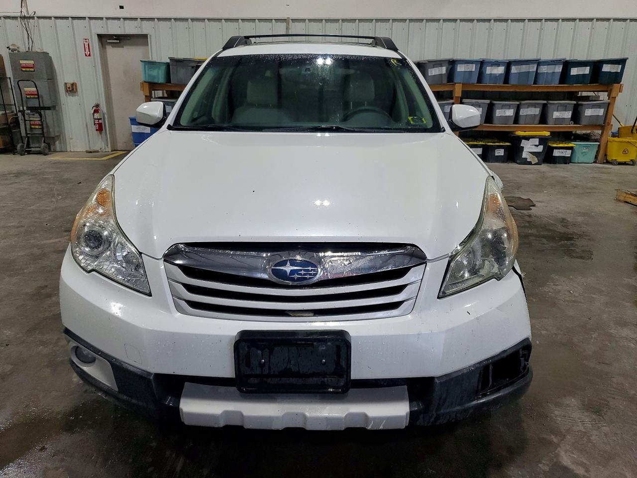 2012 Subaru Outback 2.5i Limited White vin: 4S4BRBLC9C3200633