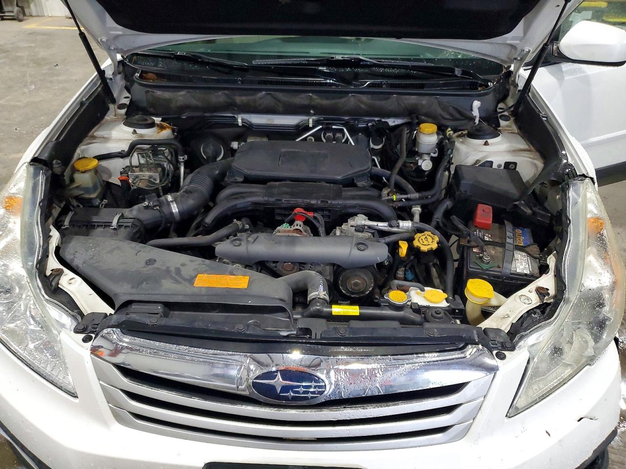 2012 Subaru Outback 2.5i Limited White vin: 4S4BRBLC9C3200633