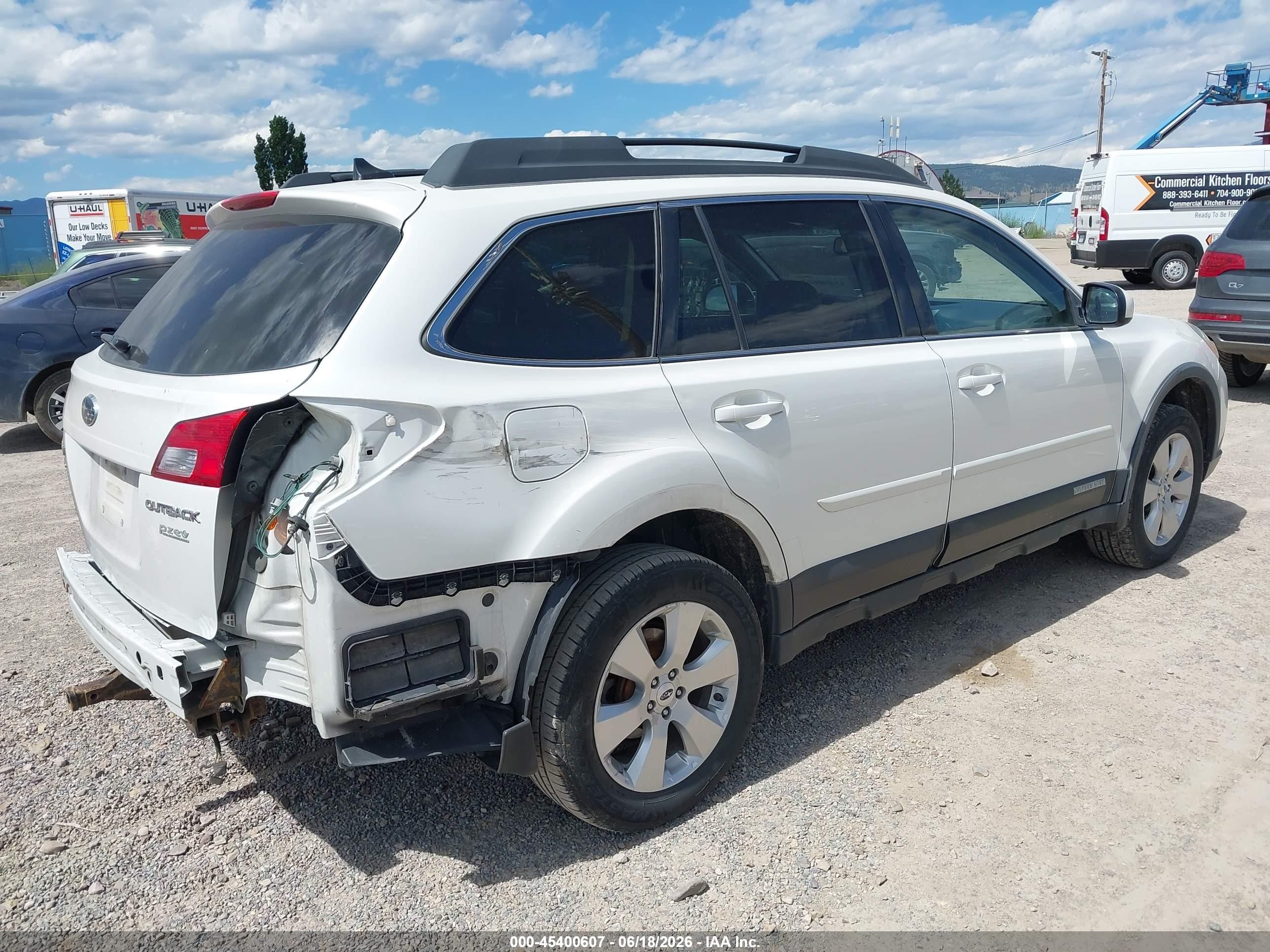 2012 Subaru Outback 2.5i Limited White vin: 4S4BRBLC9C3216735