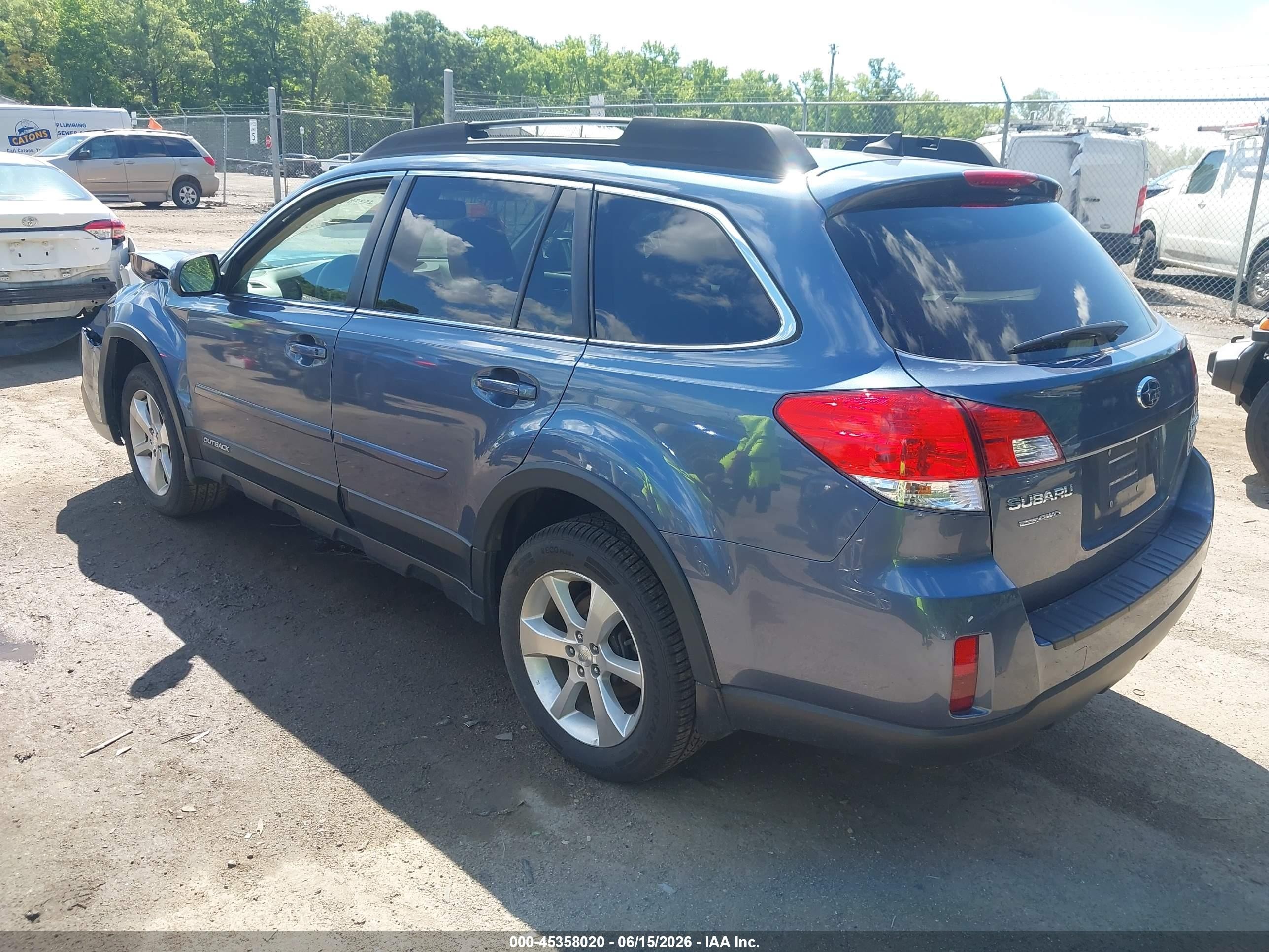 2013 Subaru Outback 2.5i Limited Blue vin: 4S4BRBLC9D3299469