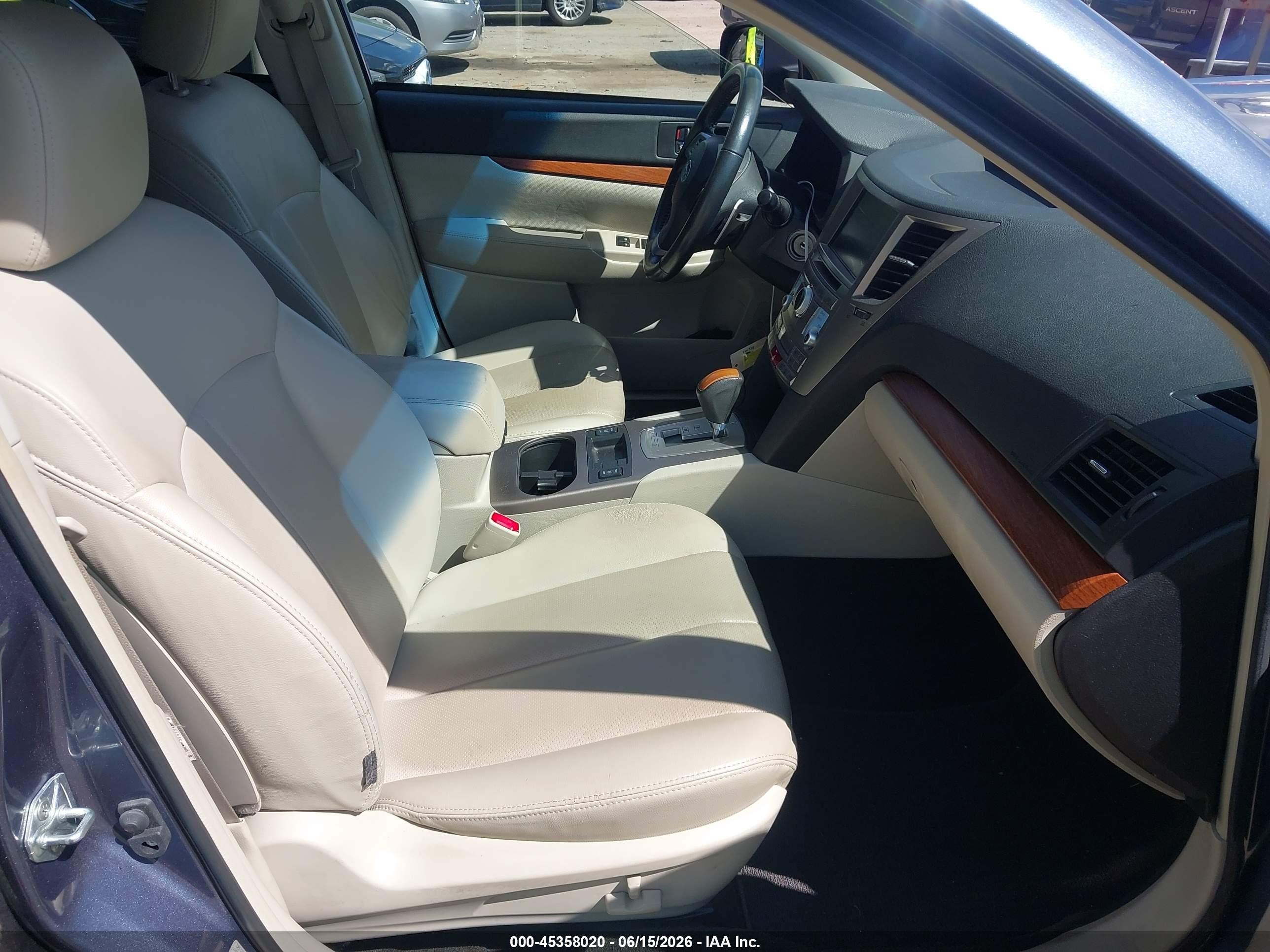 2013 Subaru Outback 2.5i Limited Blue vin: 4S4BRBLC9D3299469