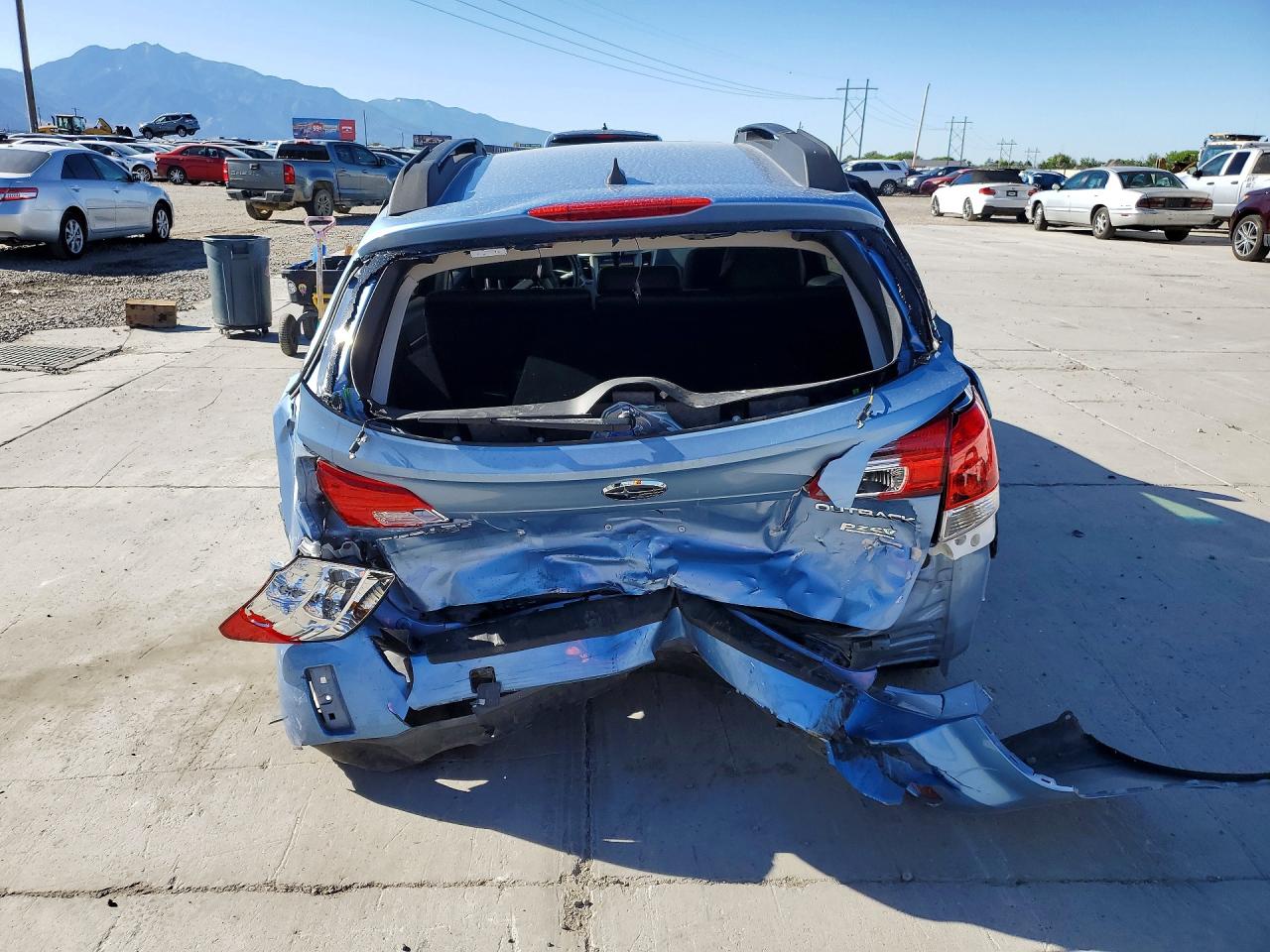 2012 Subaru Outback 2.5i Limited Blue vin: 4S4BRBLCXC3277043