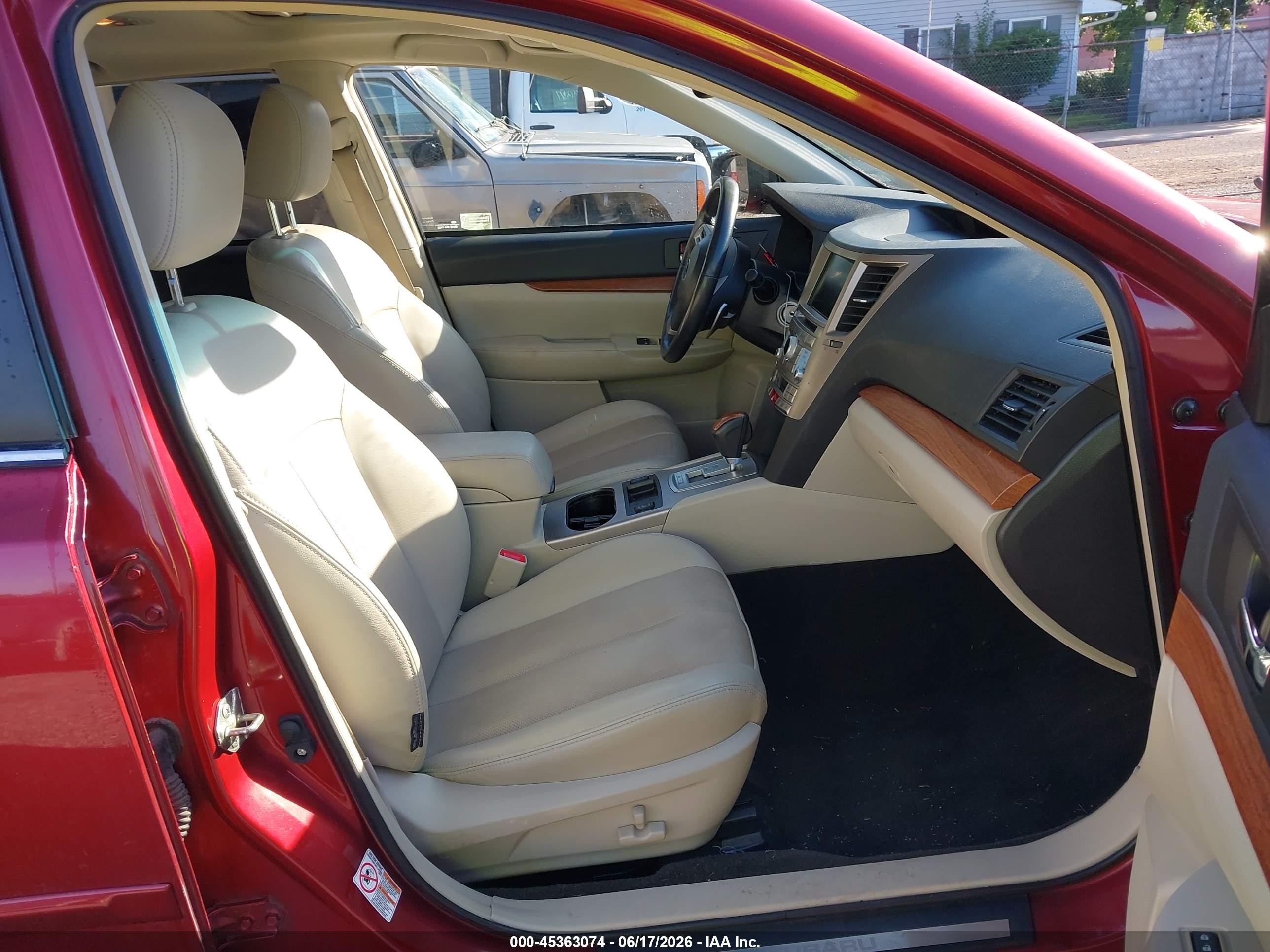 2013 Subaru Outback 2.5i Limited Красный vin: 4S4BRBLCXD3214686
