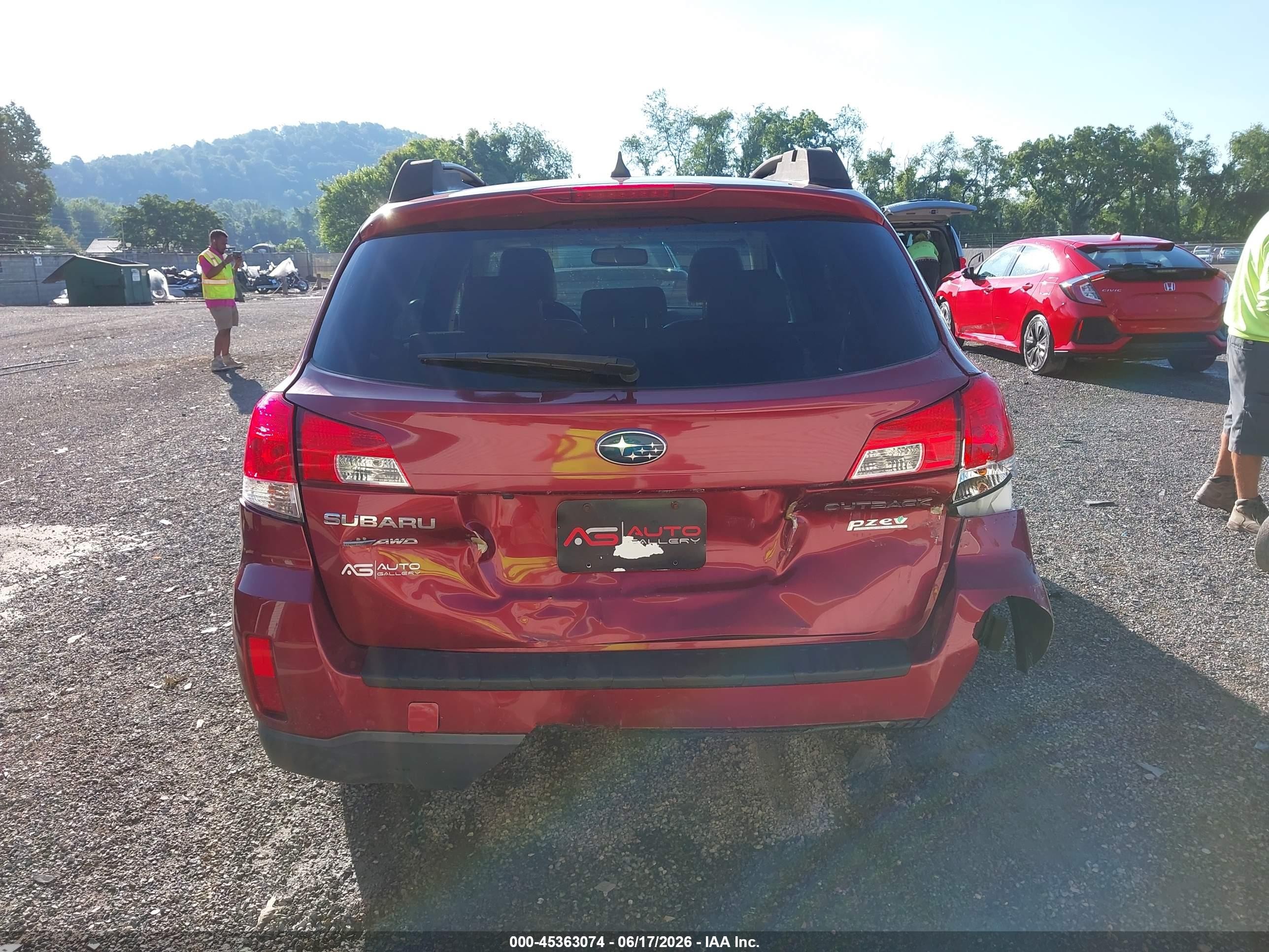 2013 Subaru Outback 2.5i Limited Красный vin: 4S4BRBLCXD3214686