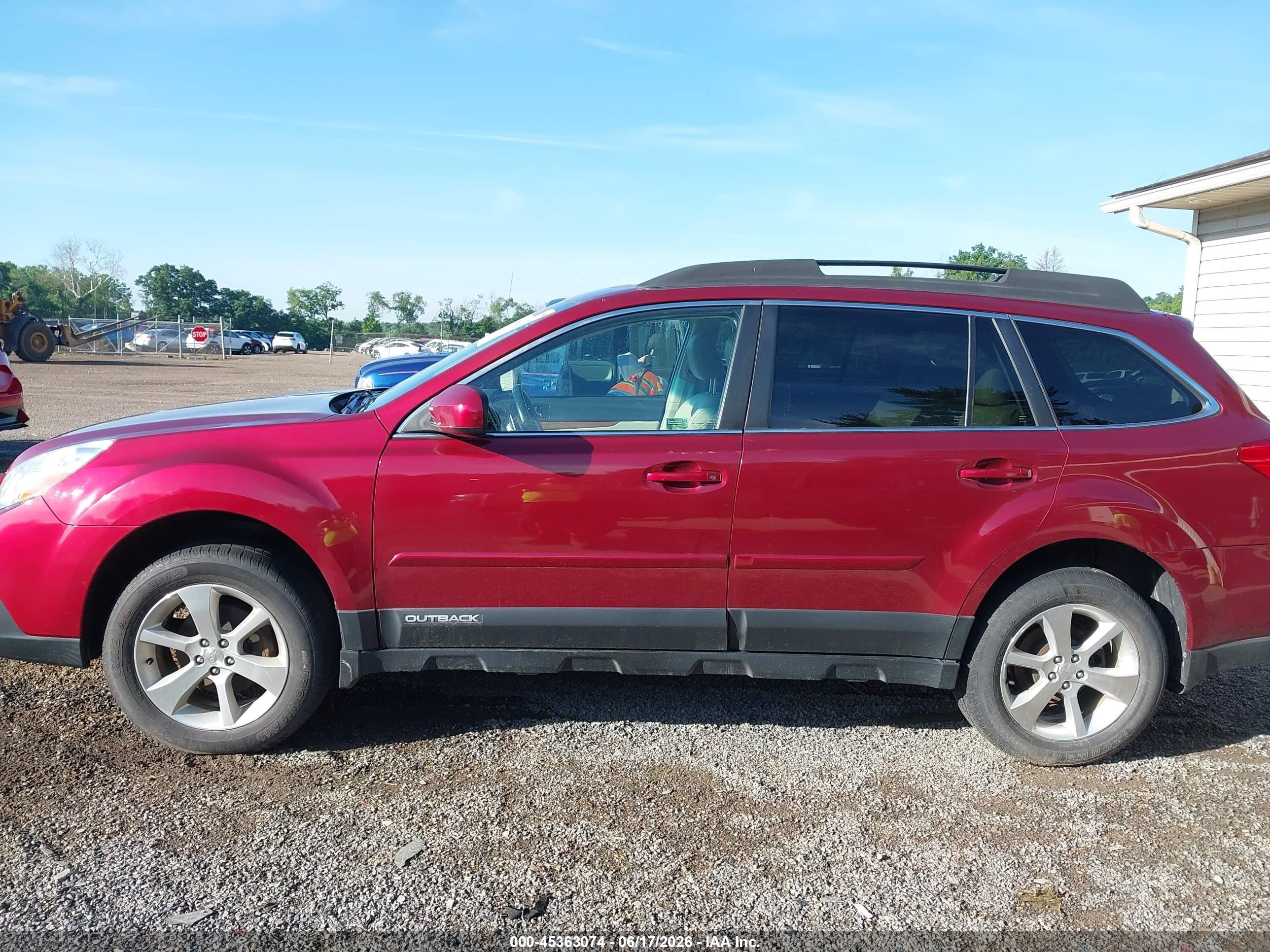 2013 Subaru Outback 2.5i Limited Красный vin: 4S4BRBLCXD3214686