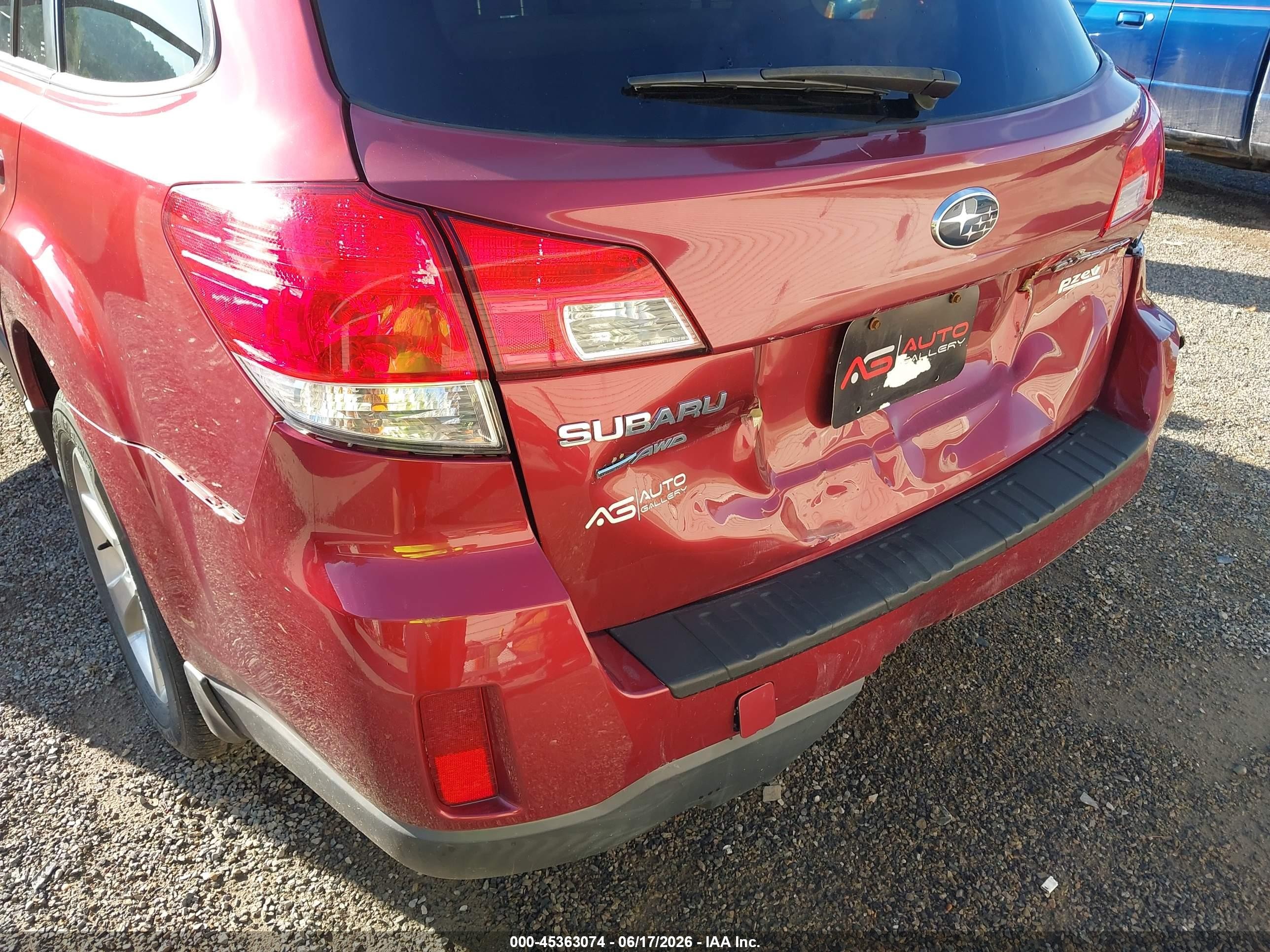 2013 Subaru Outback 2.5i Limited Красный vin: 4S4BRBLCXD3214686