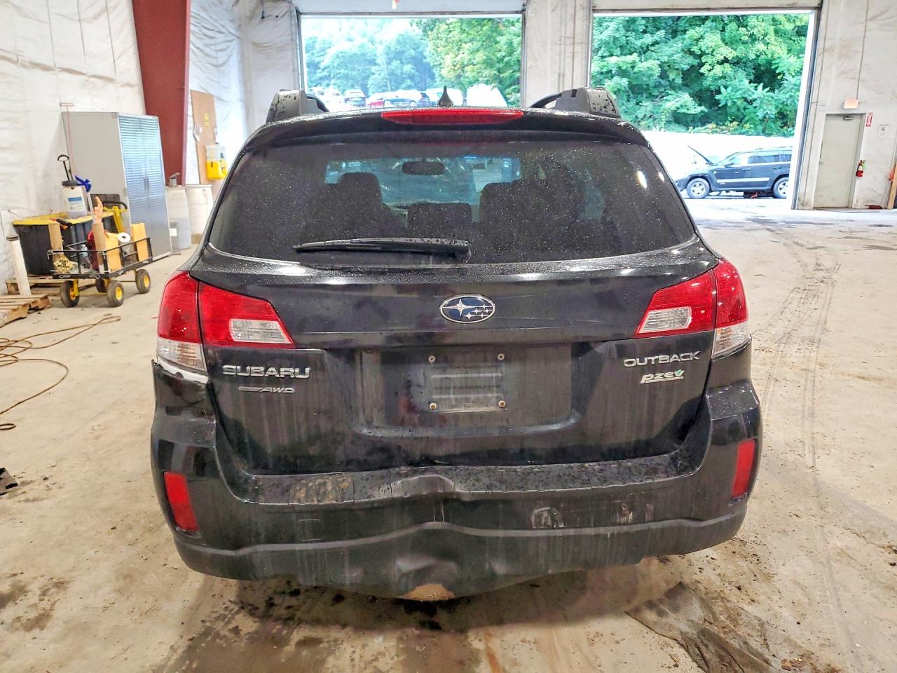 2013 Subaru Outback 2.5i Limited Черный vin: 4S4BRBLCXD3266304