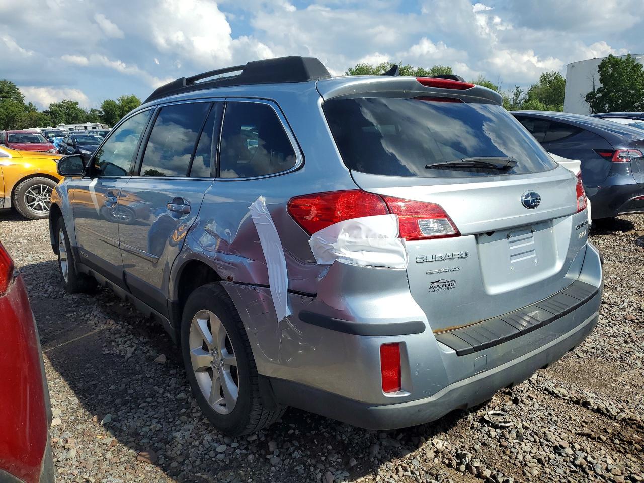 2014 Subaru Outback 2.5i Limited Silver vin: 4S4BRBLCXE3202796