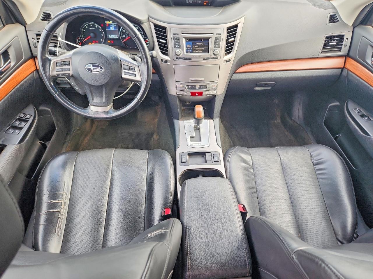 2014 Subaru Outback 2.5i Limited Silver vin: 4S4BRBLCXE3202796