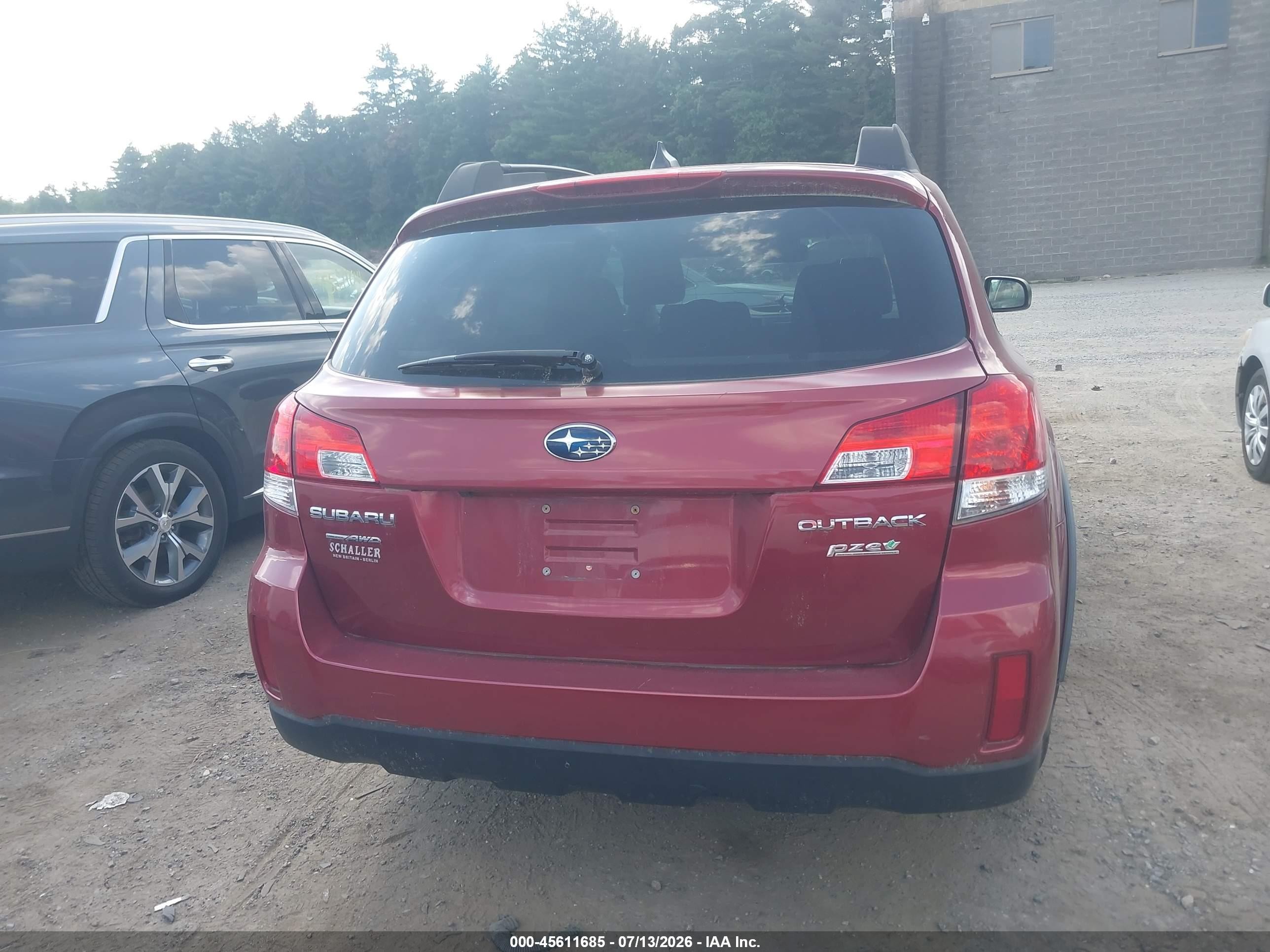 2014 Subaru Outback 2.5i Limited Красный vin: 4S4BRBLCXE3267907