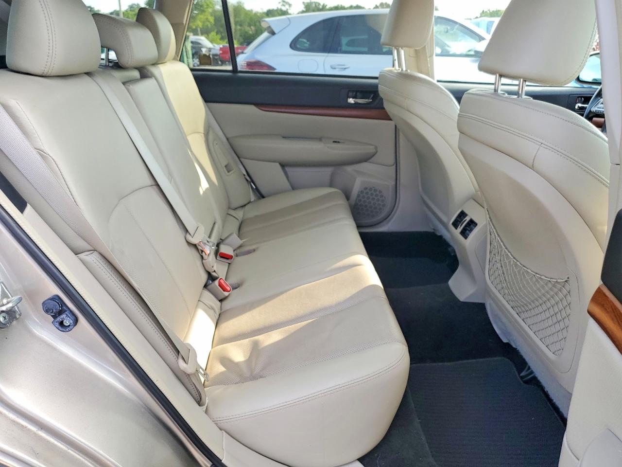 2014 Subaru Outback Tan vin: 4S4BRBLCXE3268006