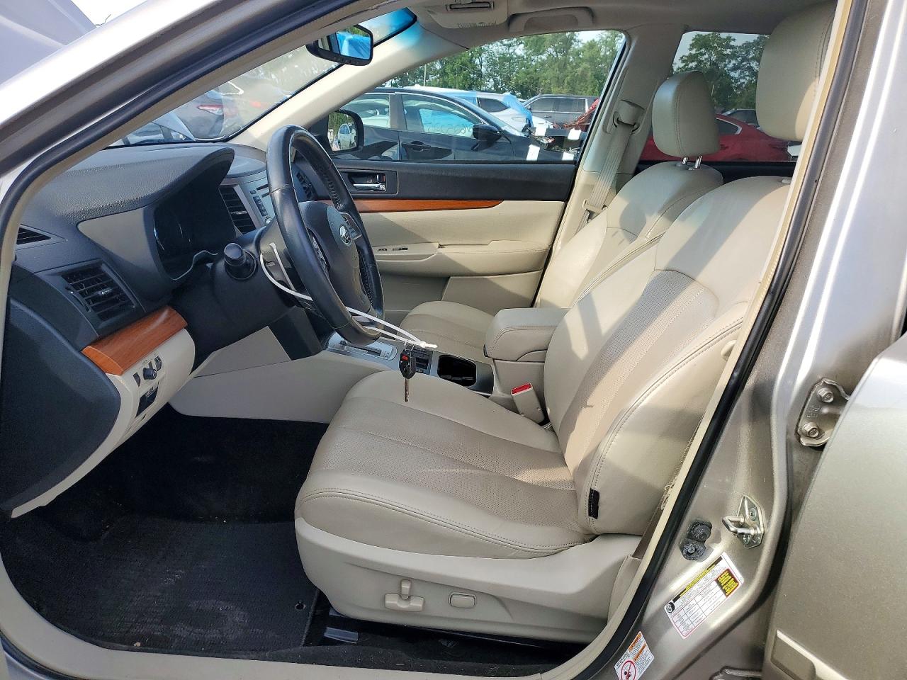 2014 Subaru Outback Tan vin: 4S4BRBLCXE3268006