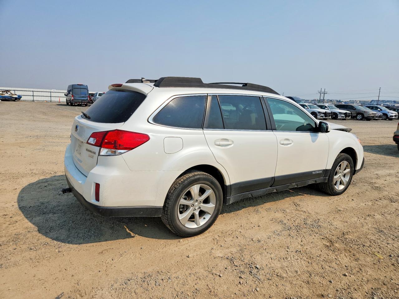 2014 Subaru Outback 2.5i Limited White vin: 4S4BRBLCXE3287431