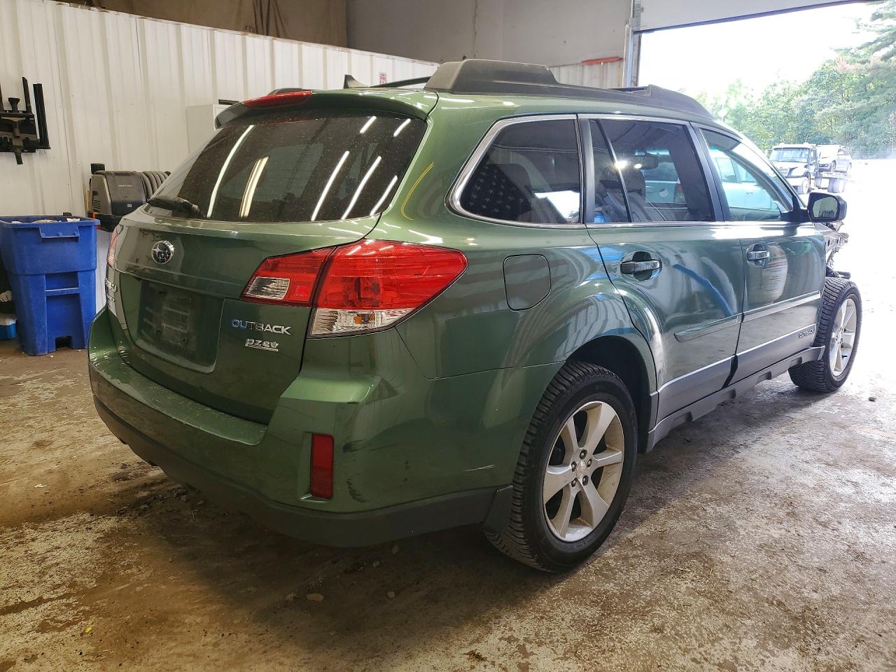 2014 Subaru Outback 2.5i Limited Green vin: 4S4BRBLCXE3316961