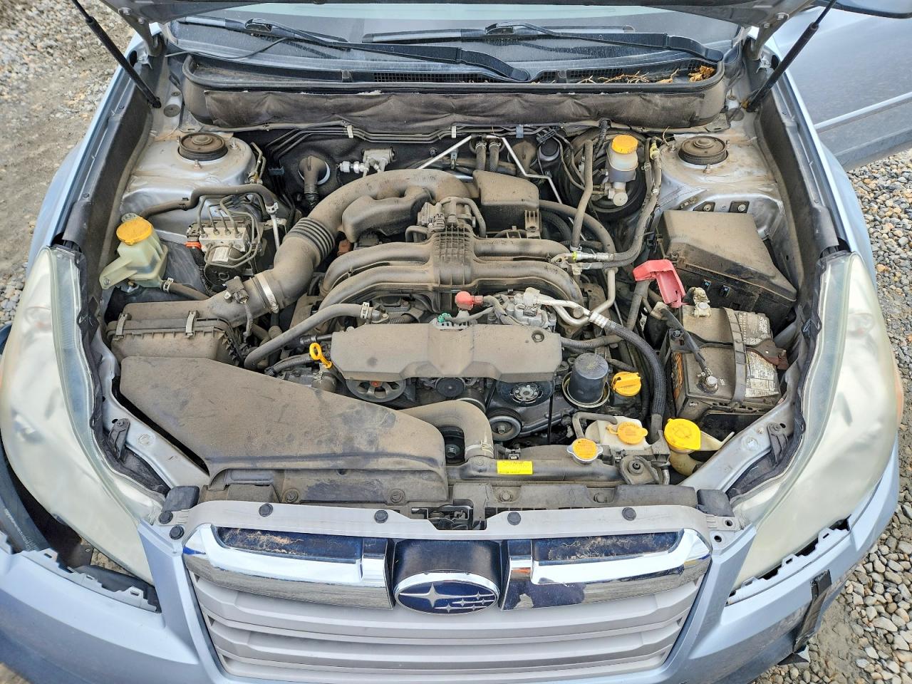 2014 Subaru Outback 2.5i Limited Silver vin: 4S4BRBMC4E3299251