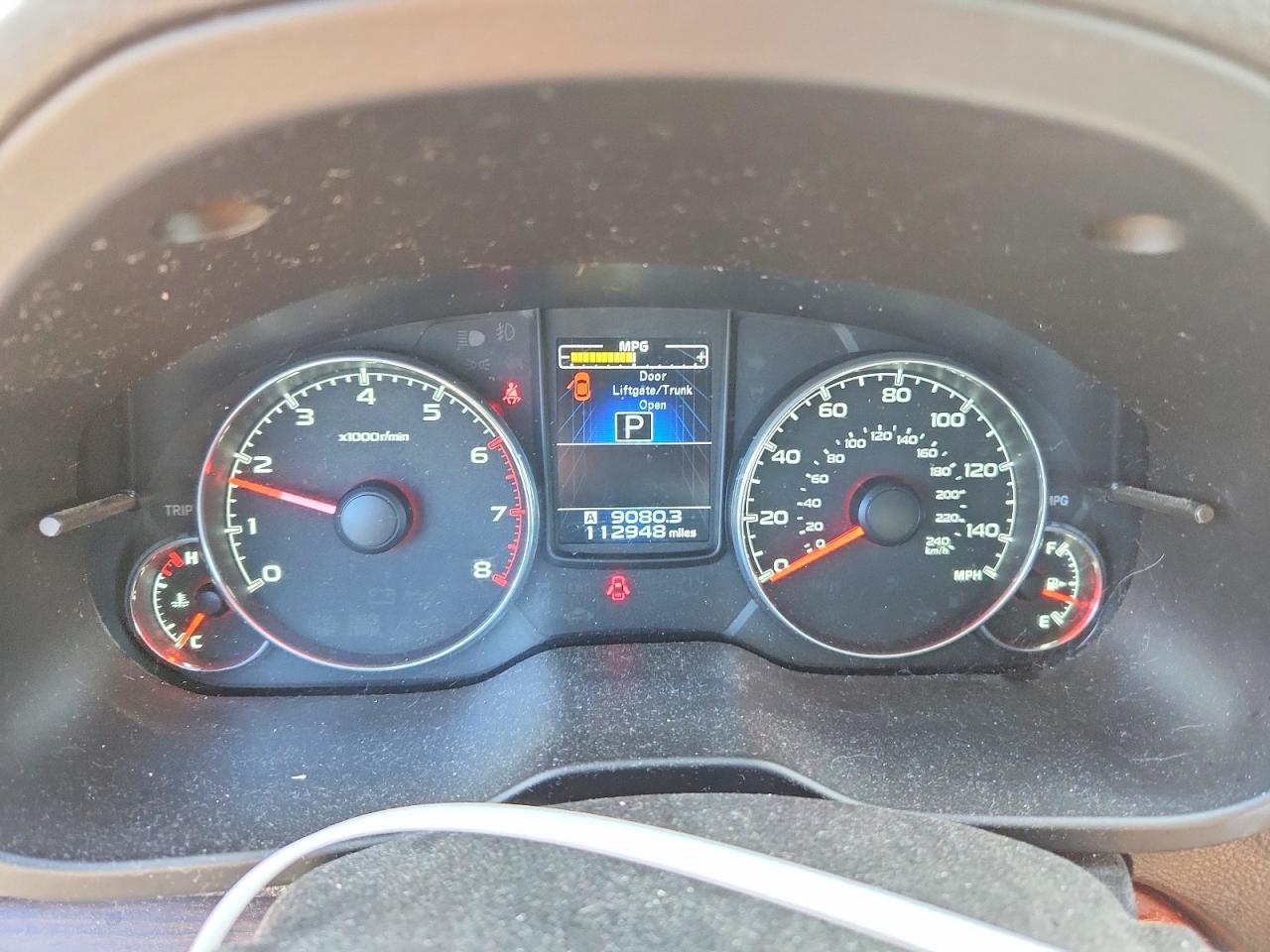 2014 Subaru Outback 2.5i Limited White vin: 4S4BRBMC5E3271104