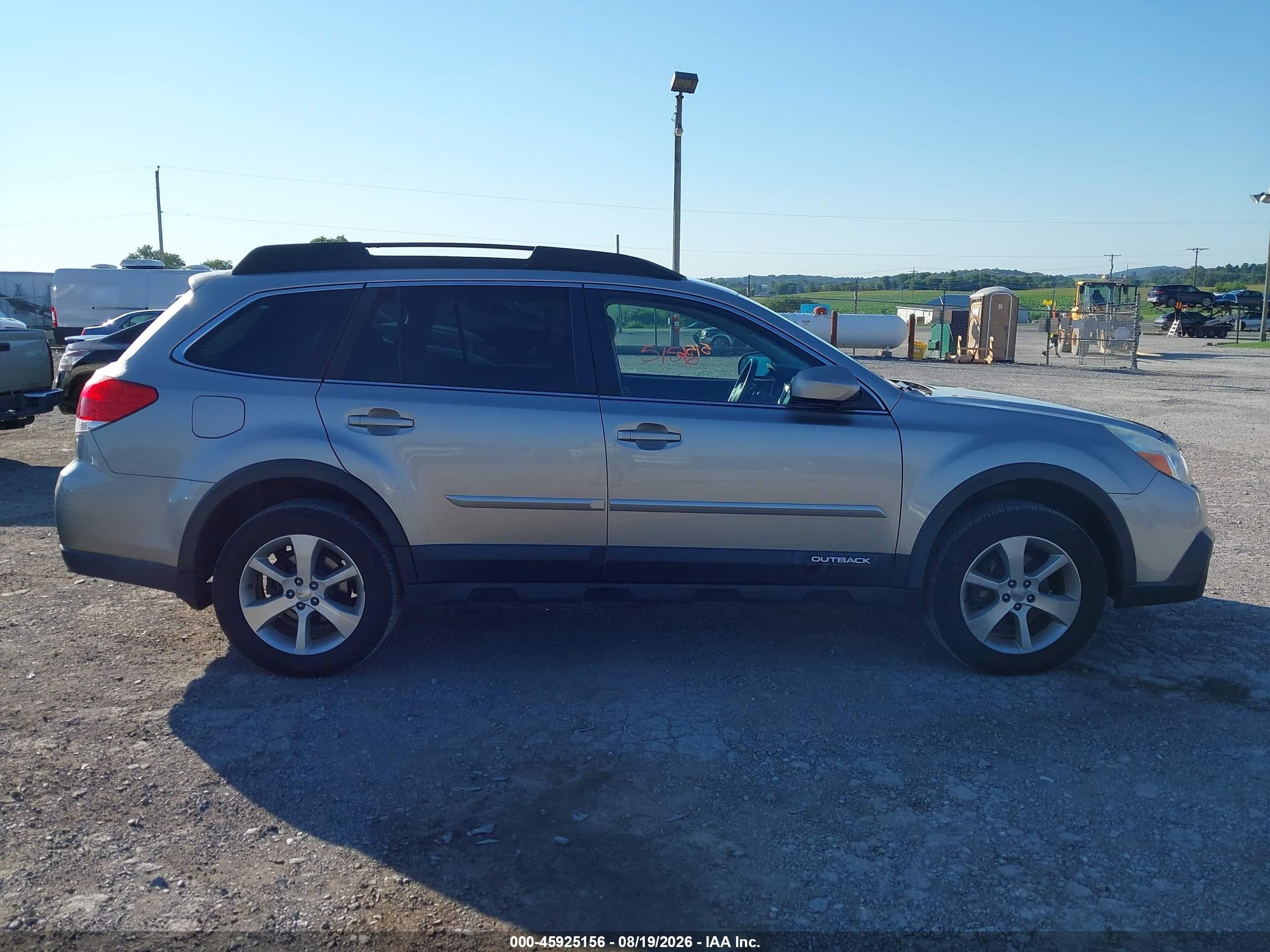 2014 Subaru Outback 2.5i Limited Tan vin: 4S4BRBMC6E3236295