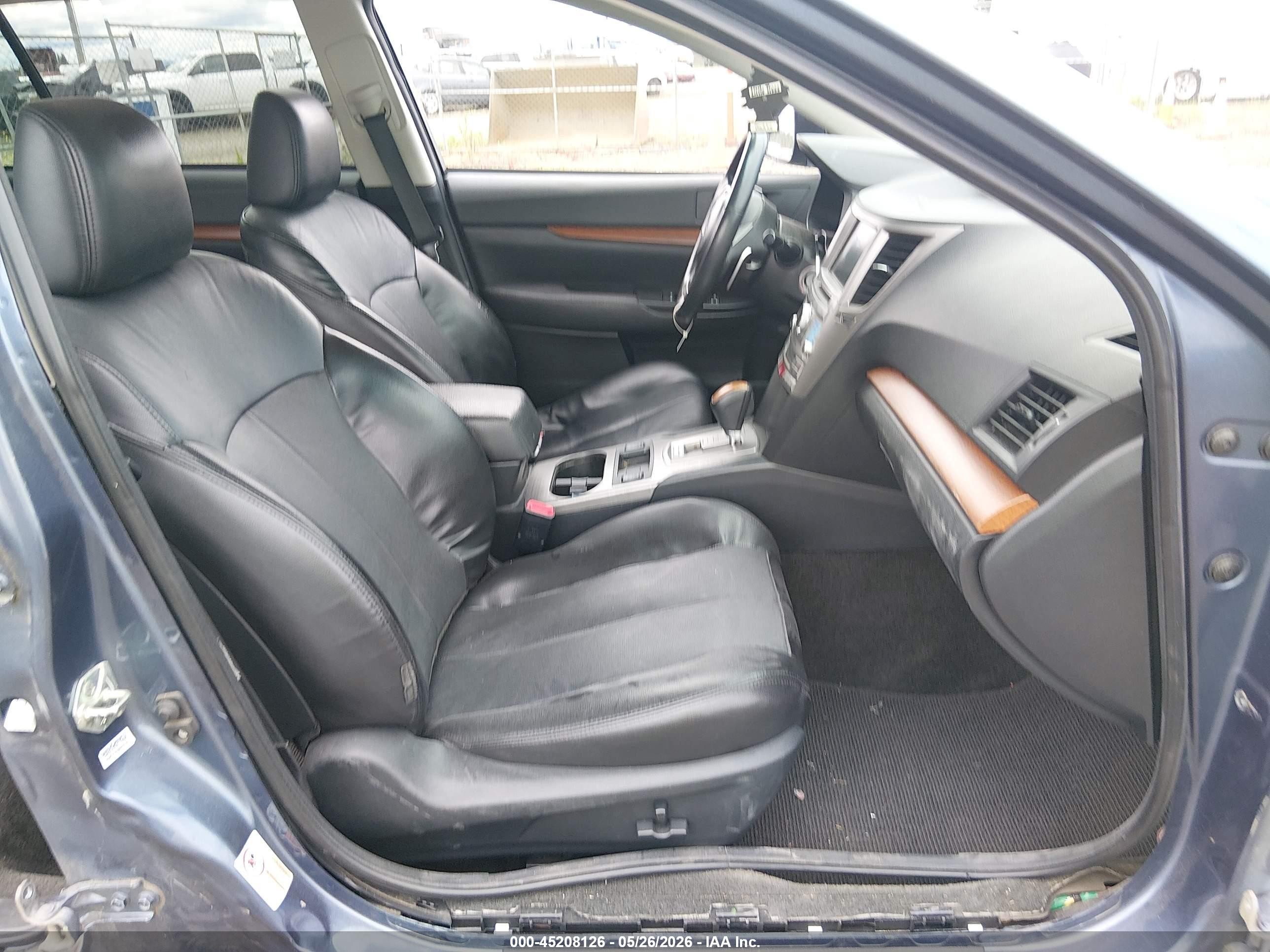 2014 Subaru Outback 2.5i Limited Blue vin: 4S4BRBMC6E3298585