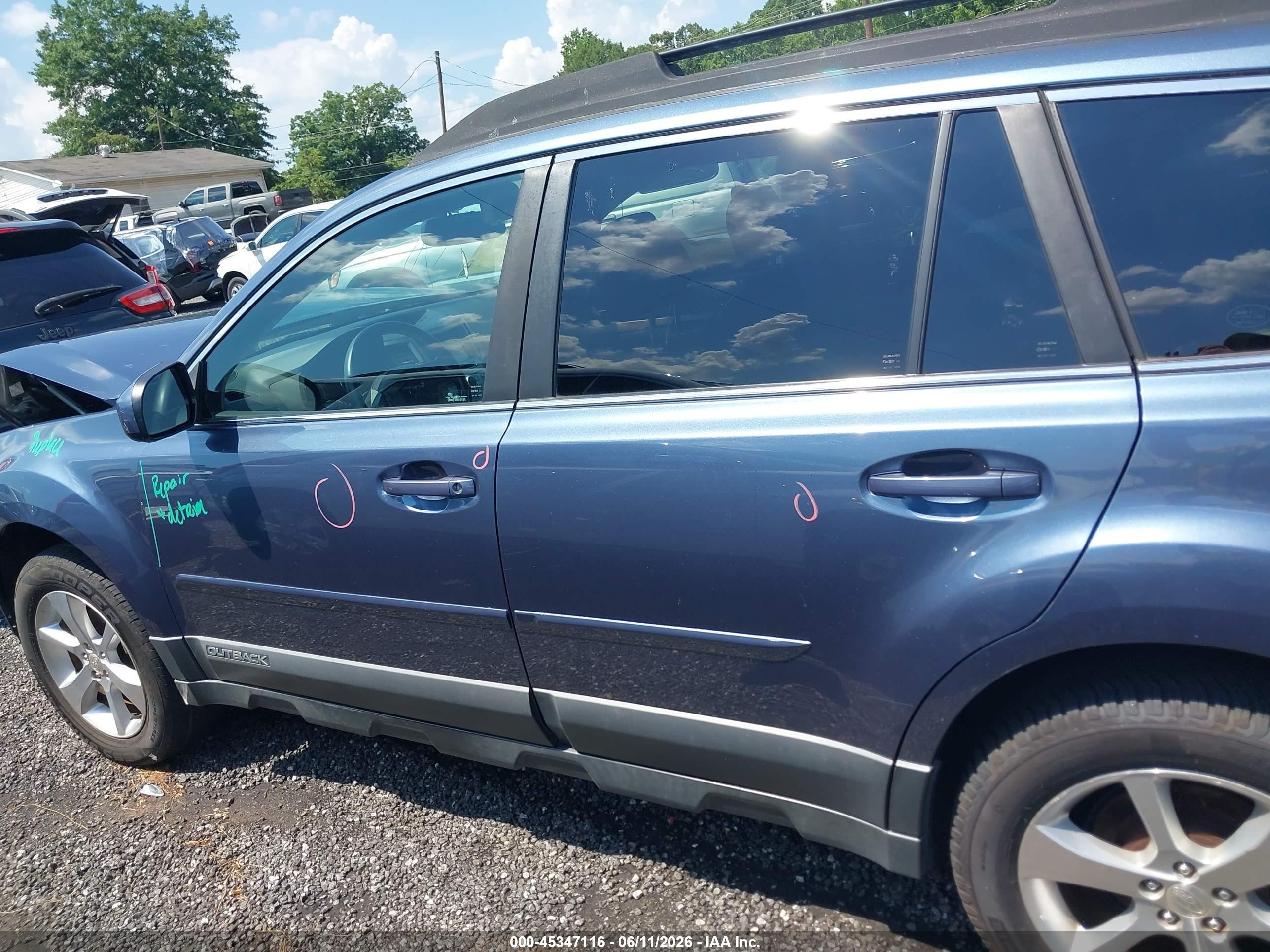 2014 Subaru Outback 2.5i Limited Blue vin: 4S4BRBMC7E3203368