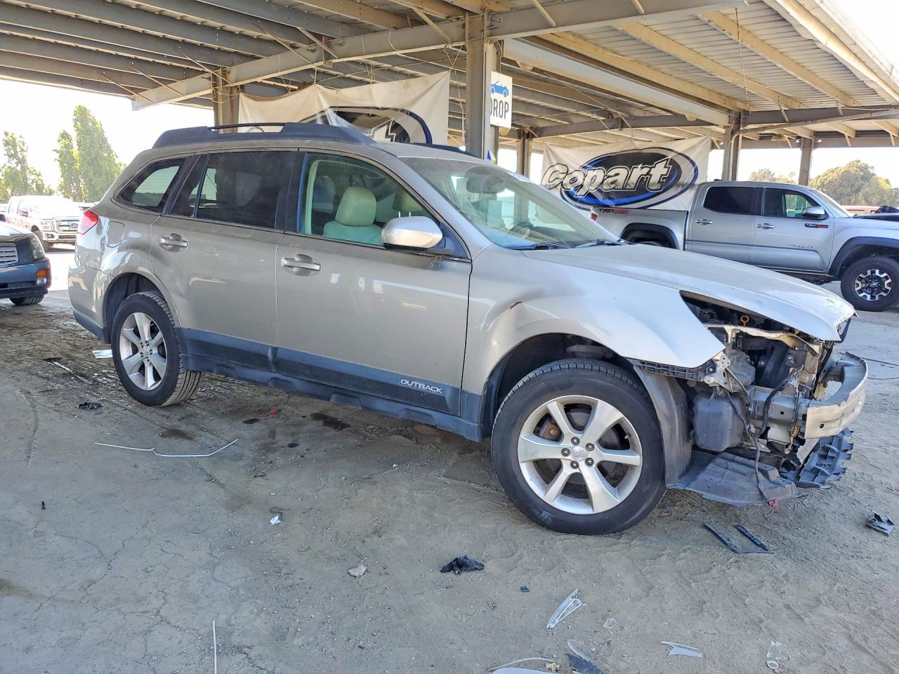 2014 Subaru Outback 2.5i Limited Серый vin: 4S4BRBMC9E3237912