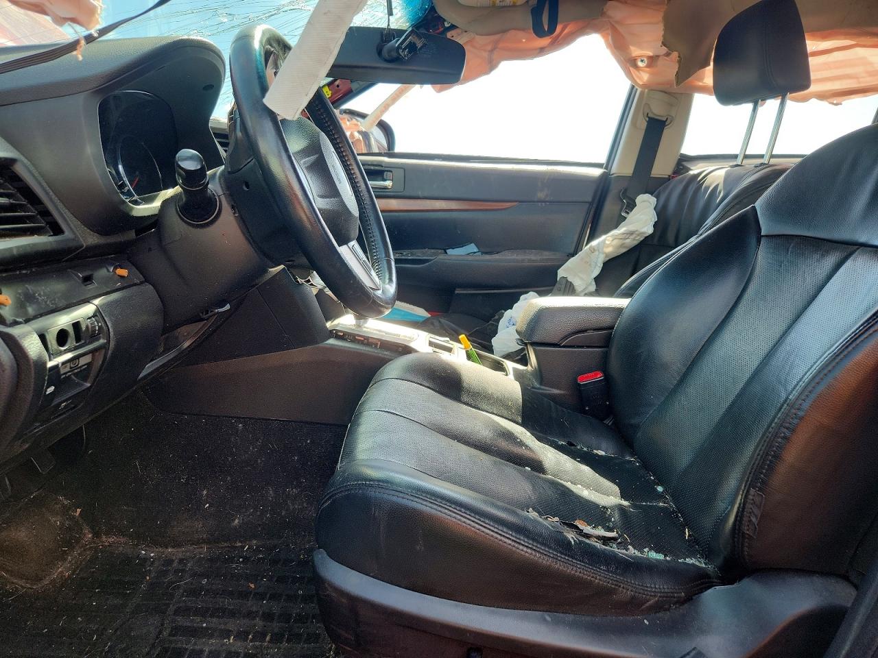 2014 Subaru Outback 2.5i Limited Красный vin: 4S4BRBNC9E3328824