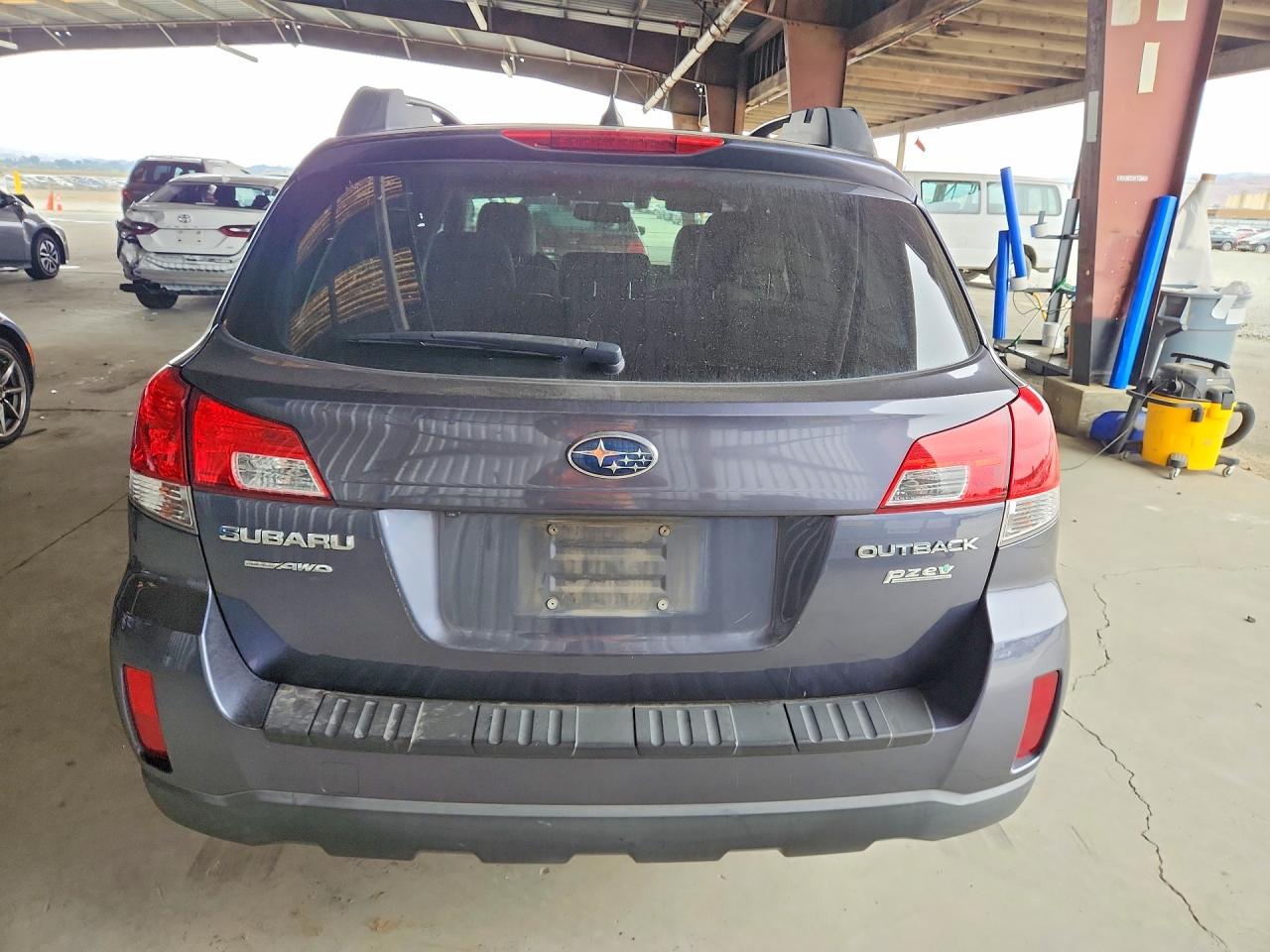 2014 Subaru Outback 2.5i Limited Gray vin: 4S4BRBPC1E3312985