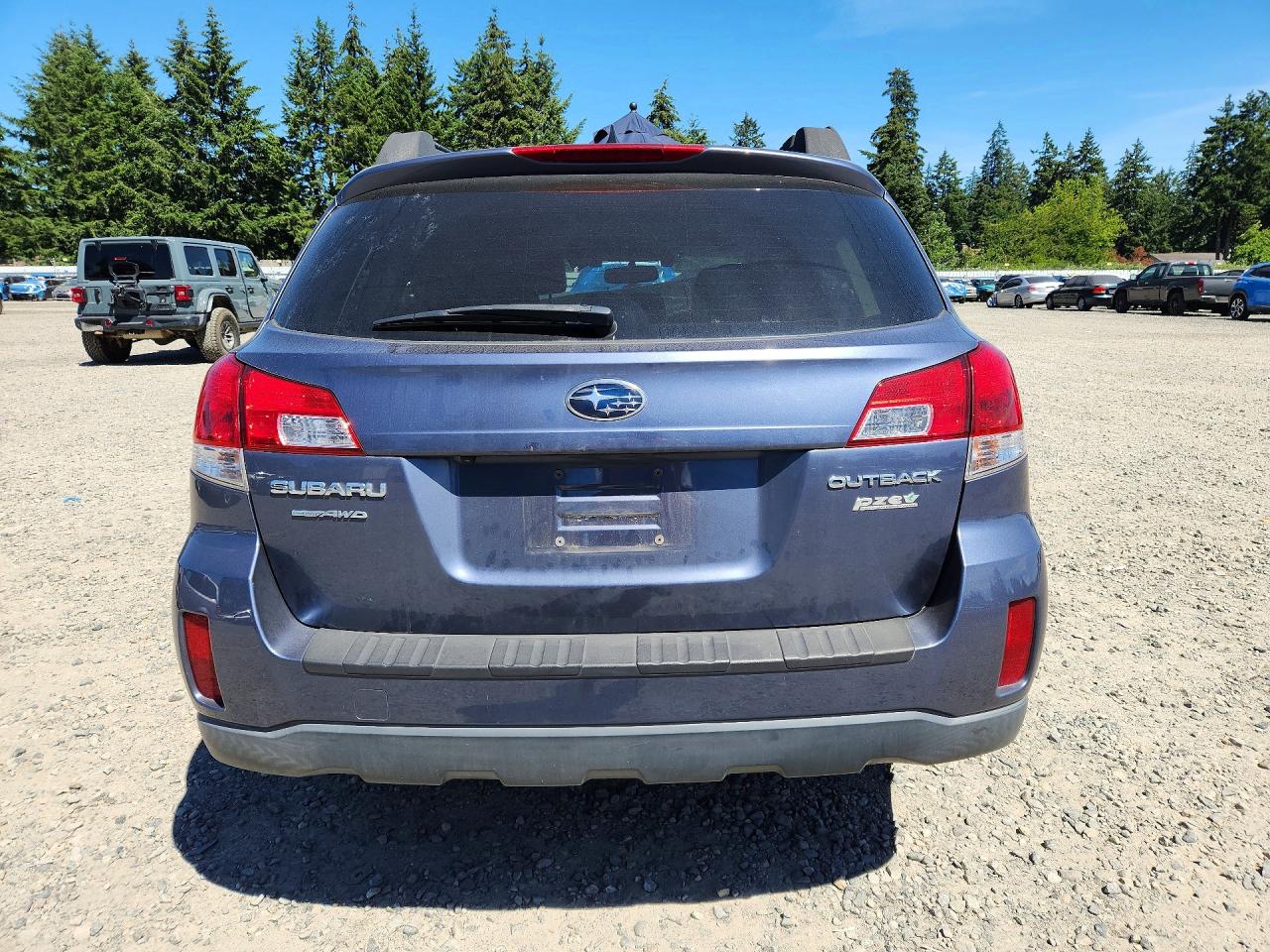 2014 Subaru Outback 2.5i Limited Синий vin: 4S4BRBPC2E3296845